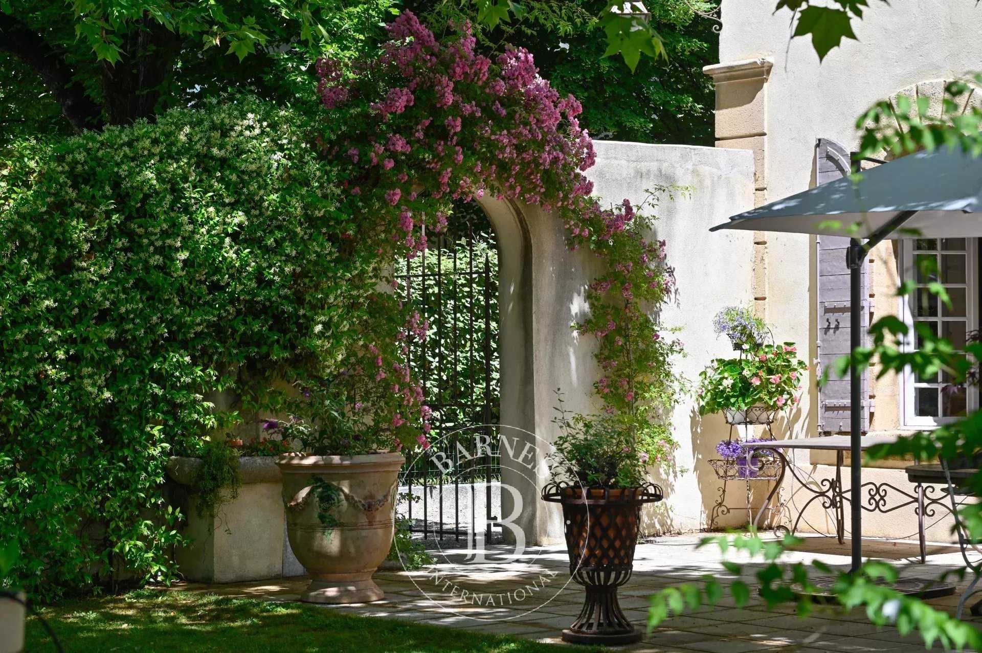House Aix-en-Provence  -  ref 83352700 (picture 1)