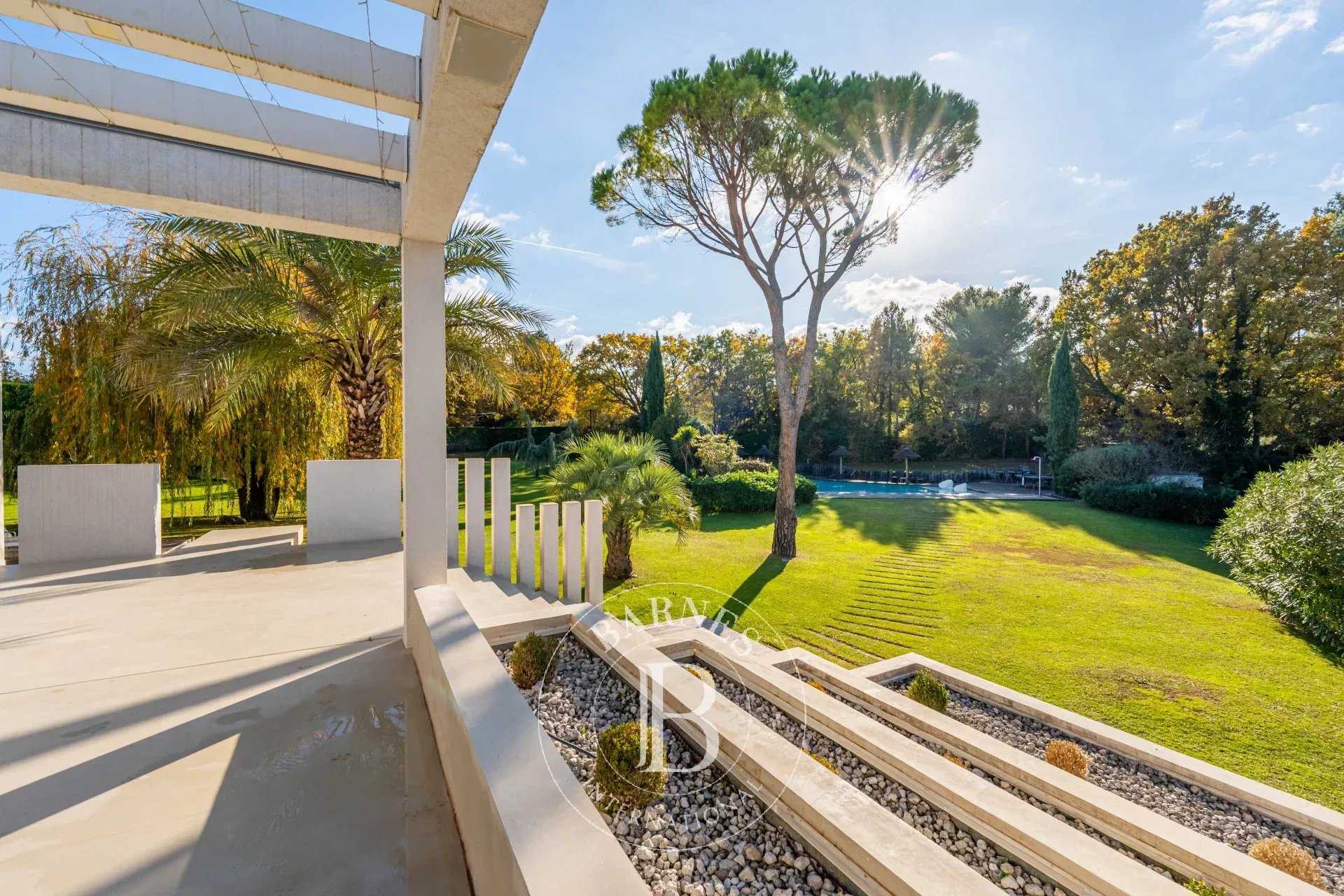 Property Aix-en-Provence  -  ref 85324737 (picture 2)