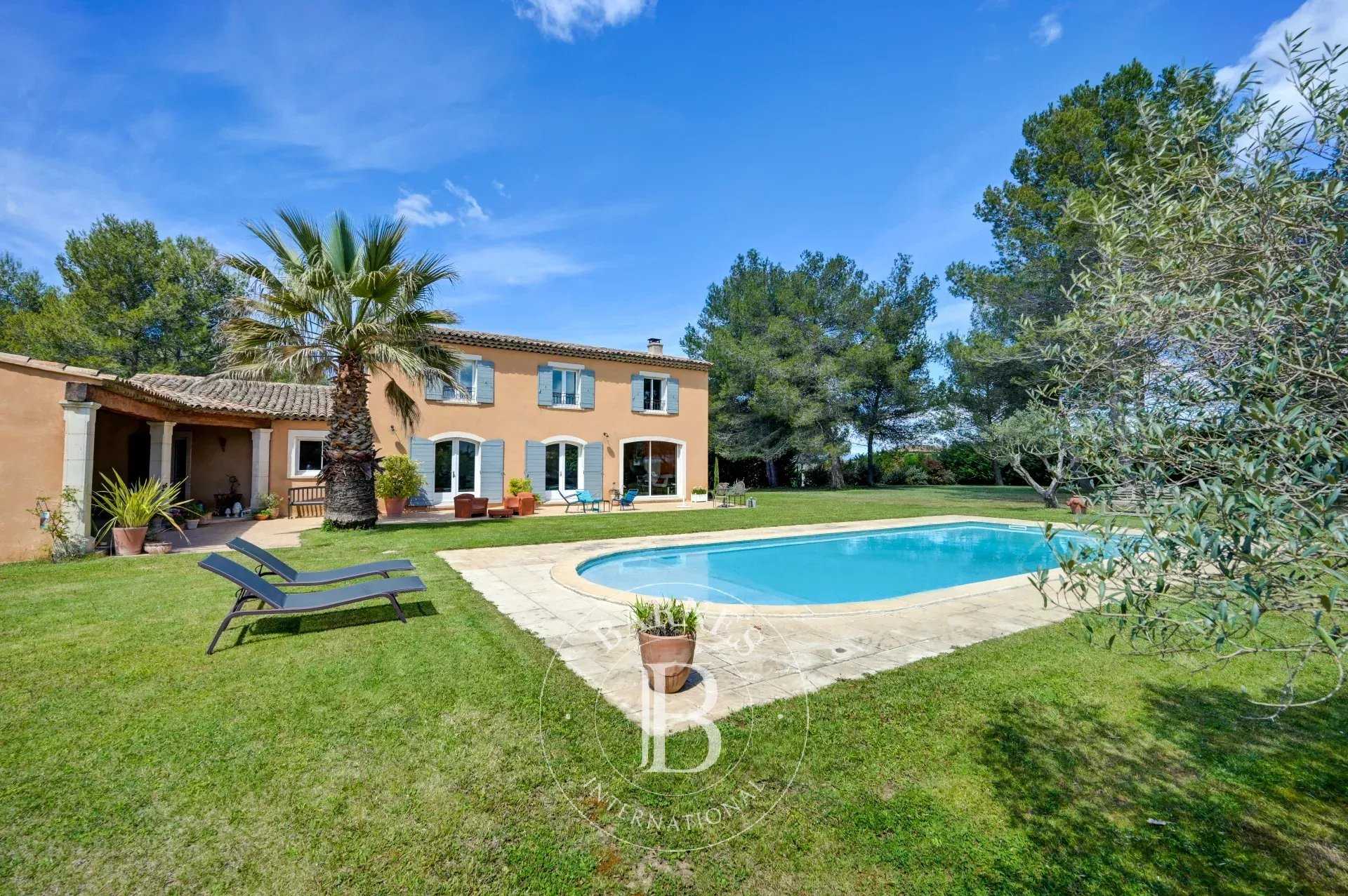 House Aix-en-Provence  -  ref 82417349 (picture 1)