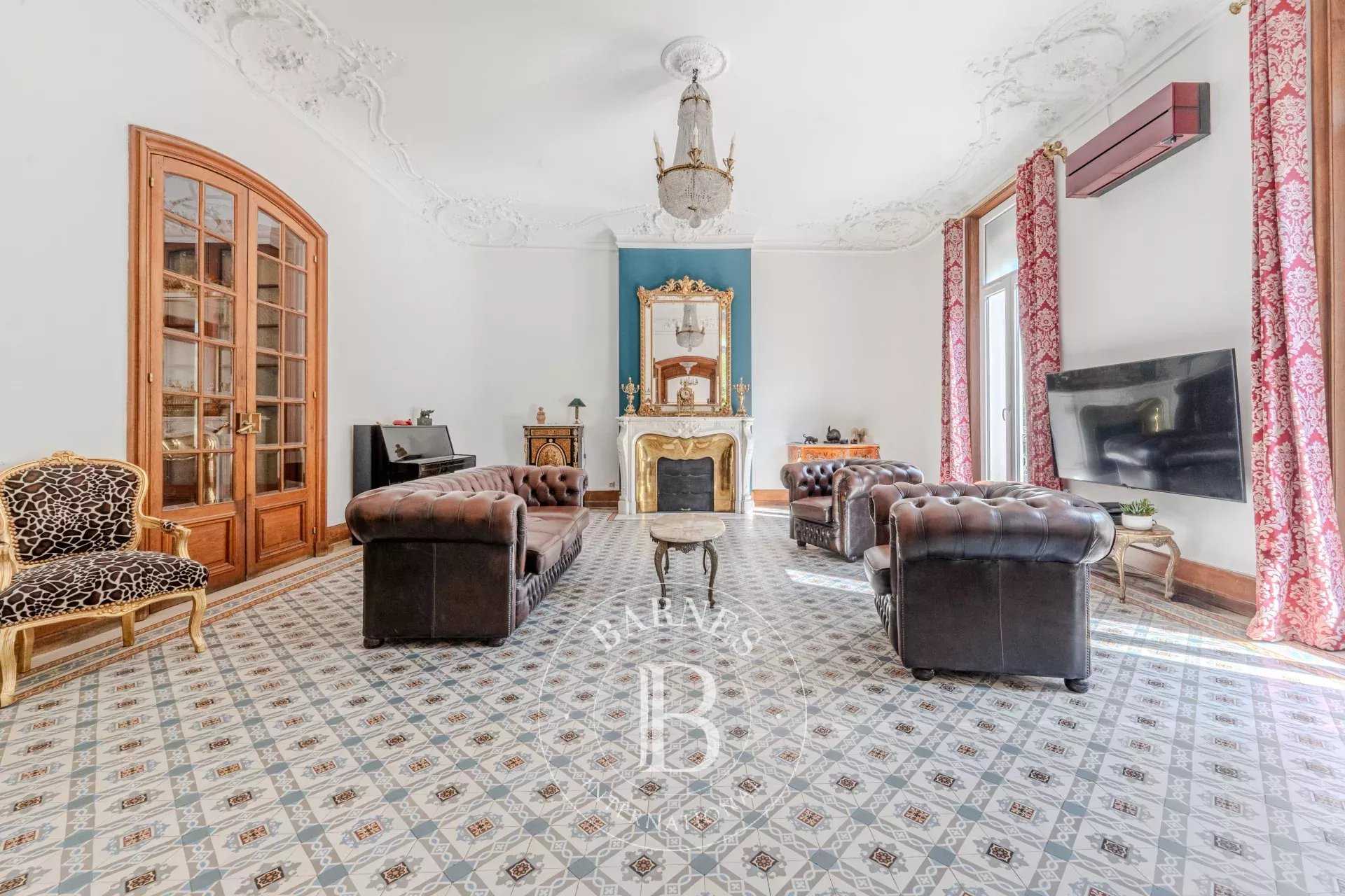 Apartment Salon-de-Provence  -  ref 85860227 (picture 1)