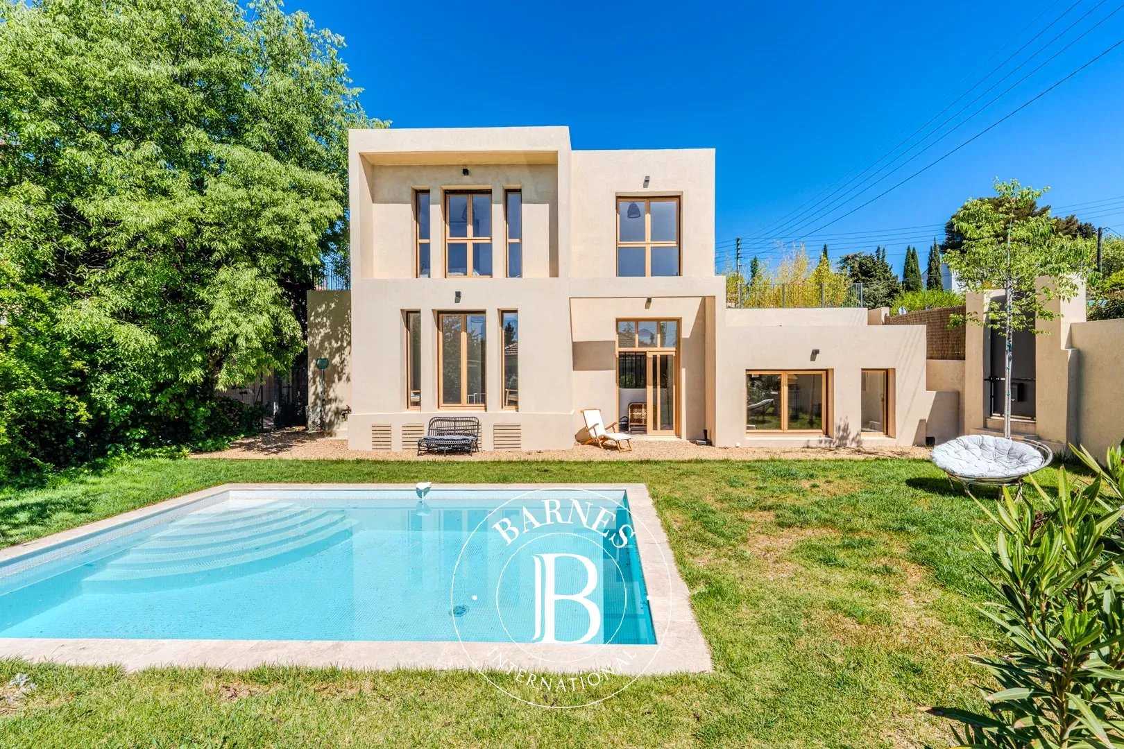 House Aix-en-Provence  -  ref 86900068 (picture 1)