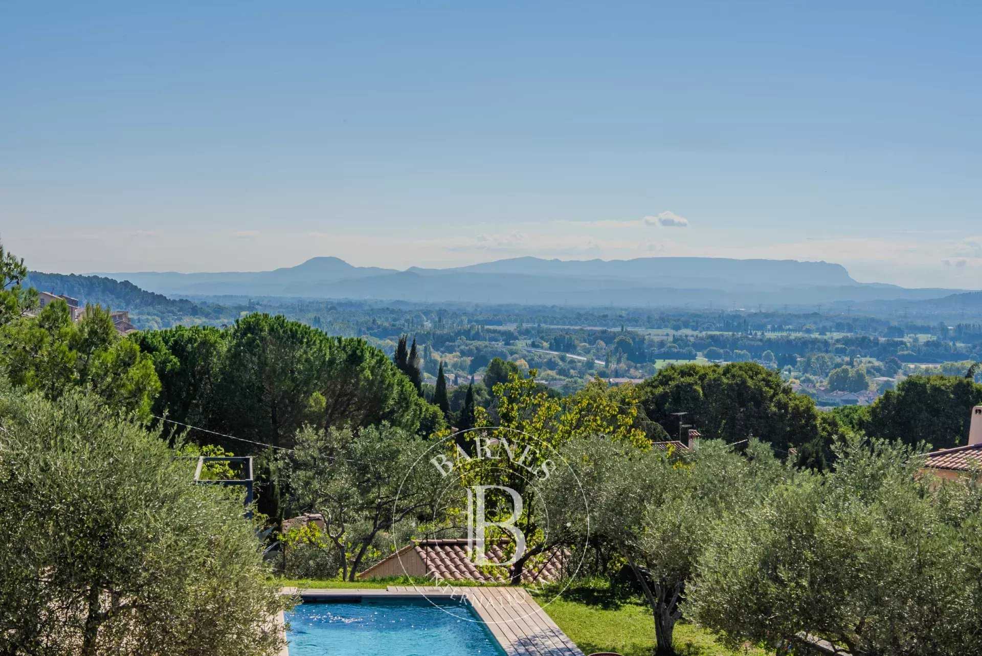 Villa Lourmarin  -  ref 85581679 (picture 1)