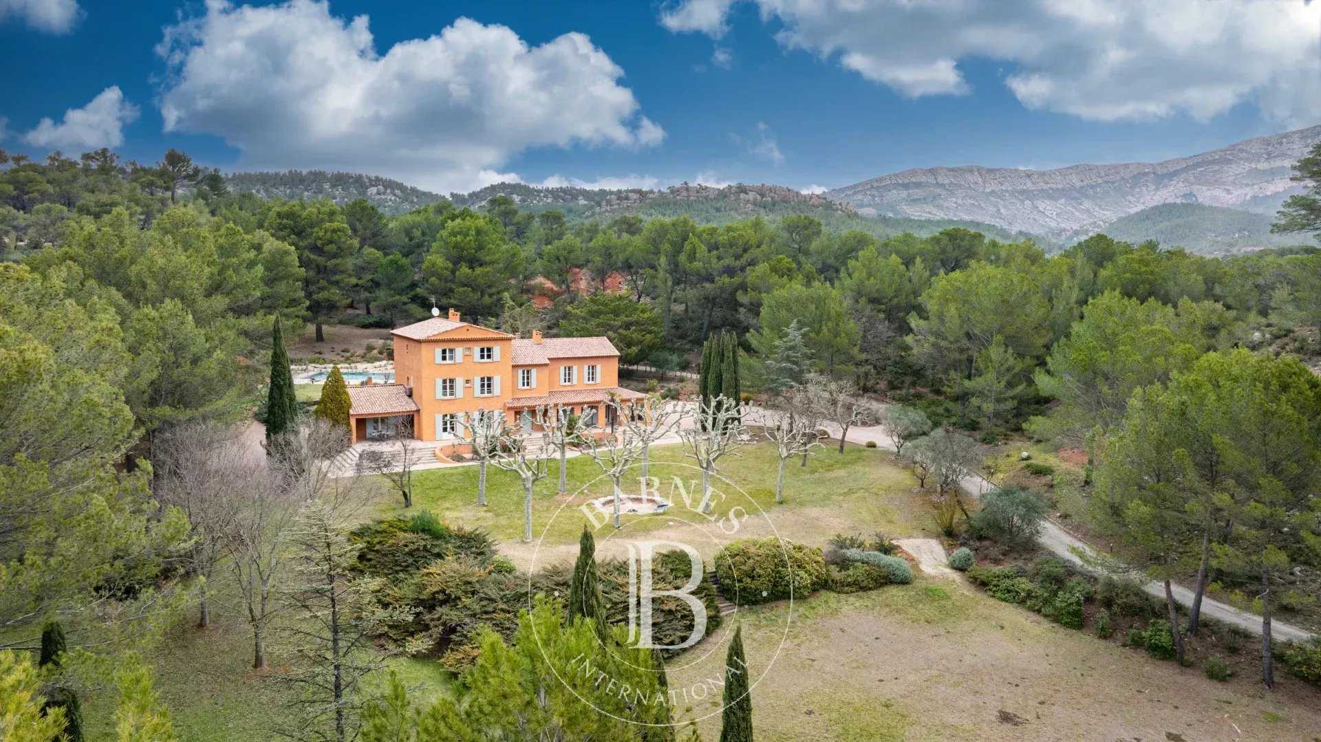 Maison Aix-en-Provence  -  ref 85601955 (picture 1)