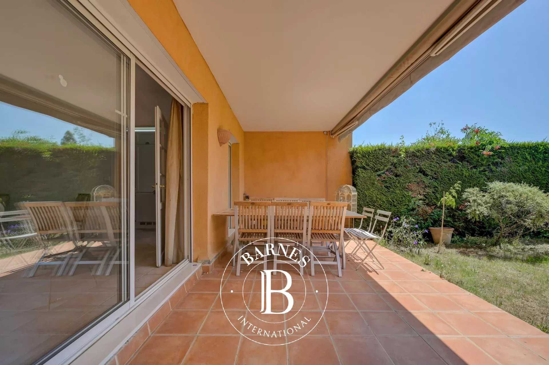 Apartment Aix-en-Provence  -  ref 85853617 (picture 1)
