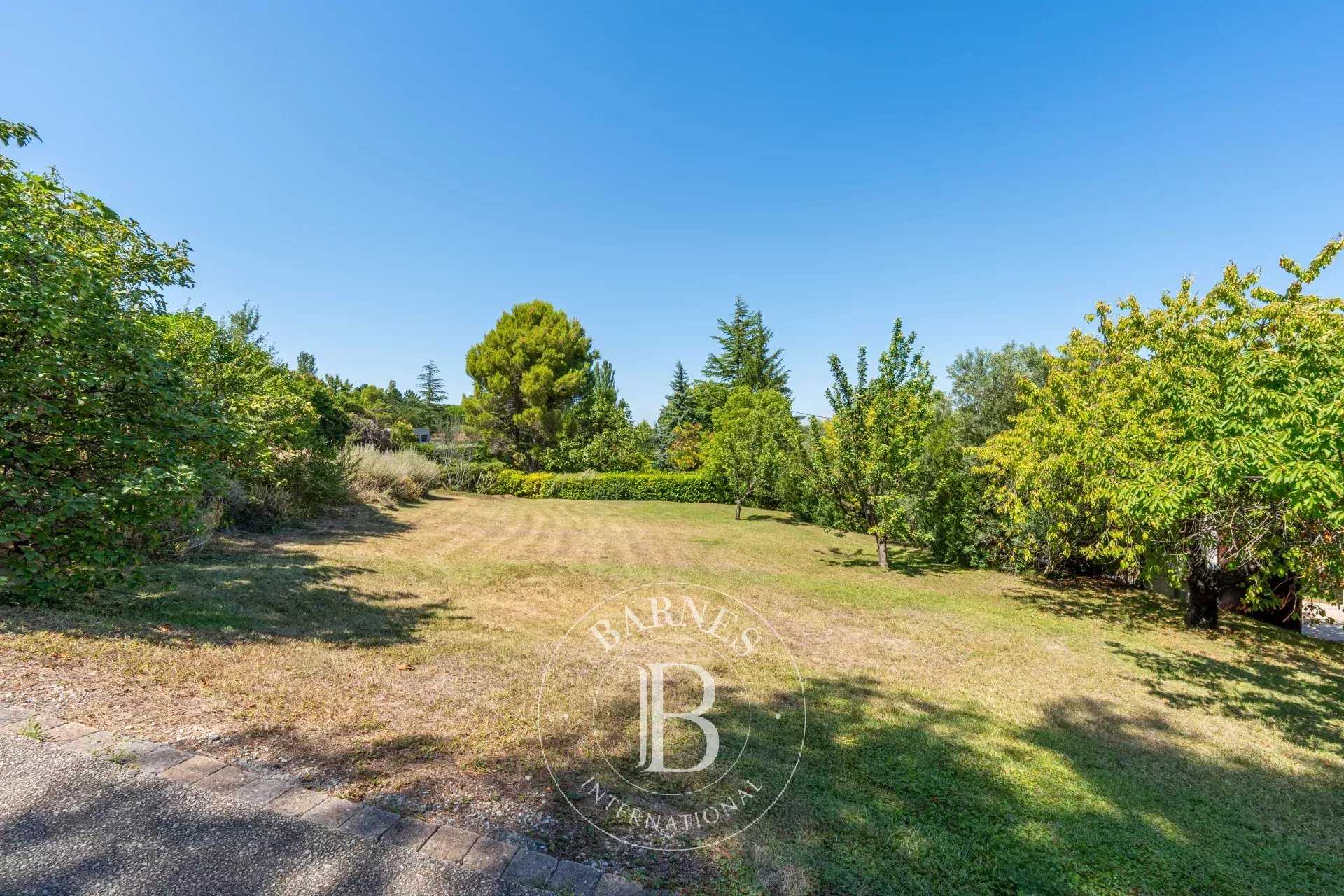 Terrain constructible Aix-en-Provence  -  ref 85716609 (picture 2)