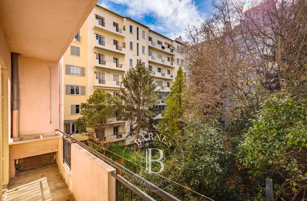 Apartment Aix-en-Provence  -  ref 85937399 (picture 1)
