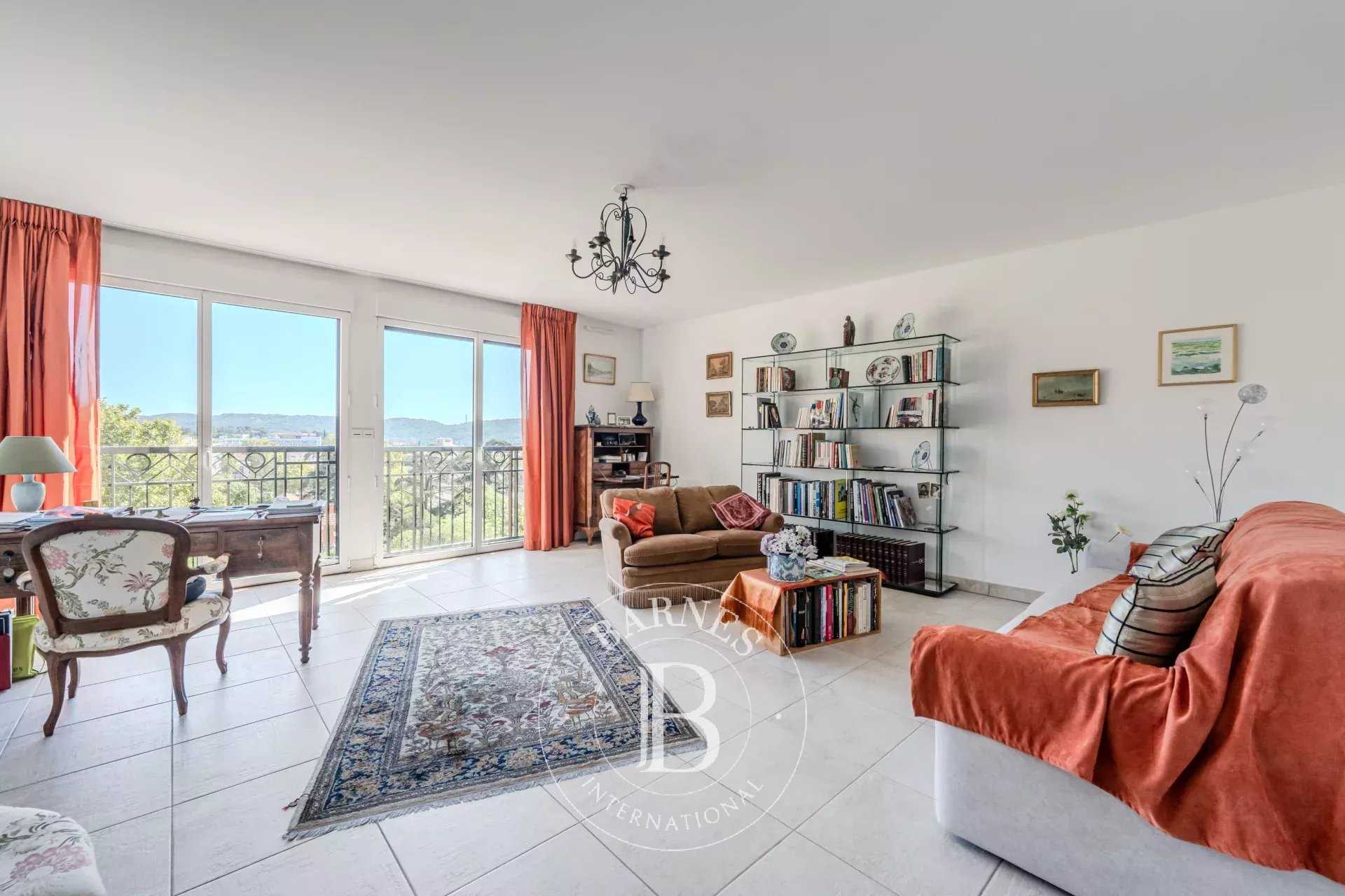 Appartement Aix-en-Provence  -  ref 86280436 (picture 2)