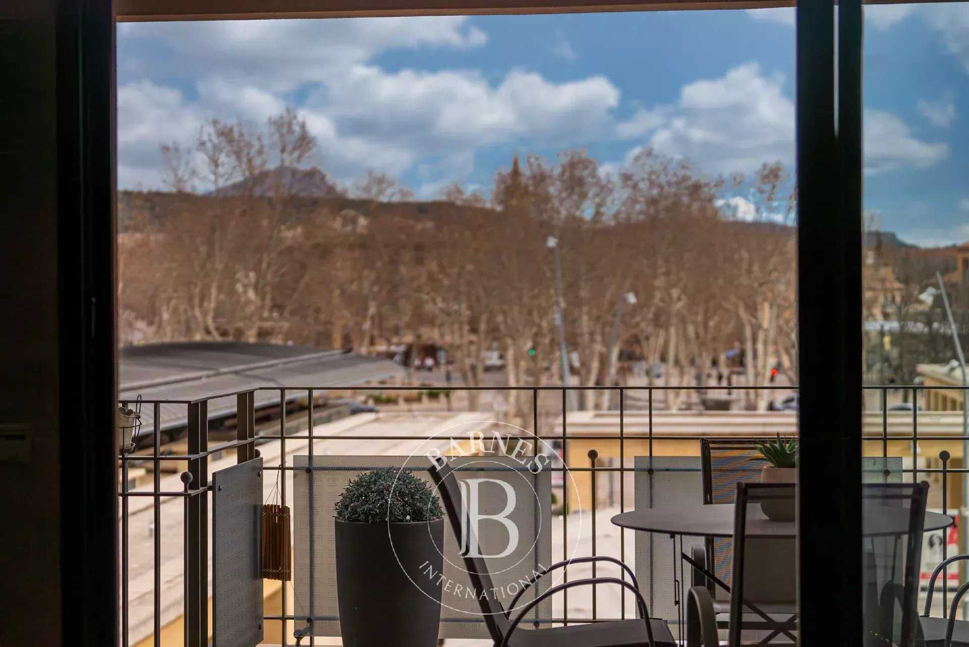 Apartment Aix-en-Provence  -  ref 85605307 (picture 3)