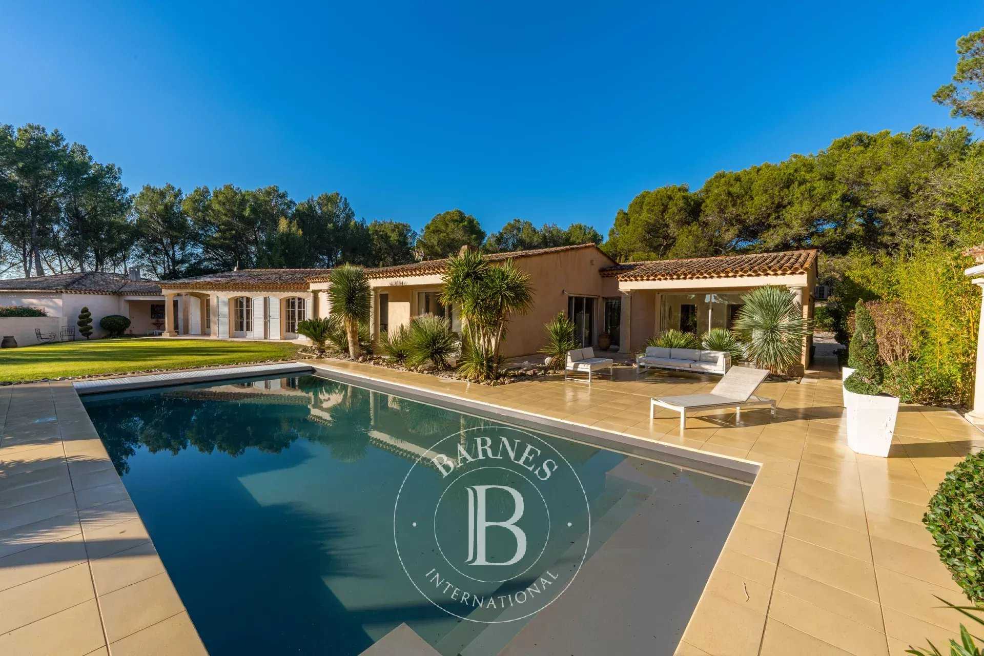 Propriété Aix-en-Provence  -  ref 86507261 (picture 2)