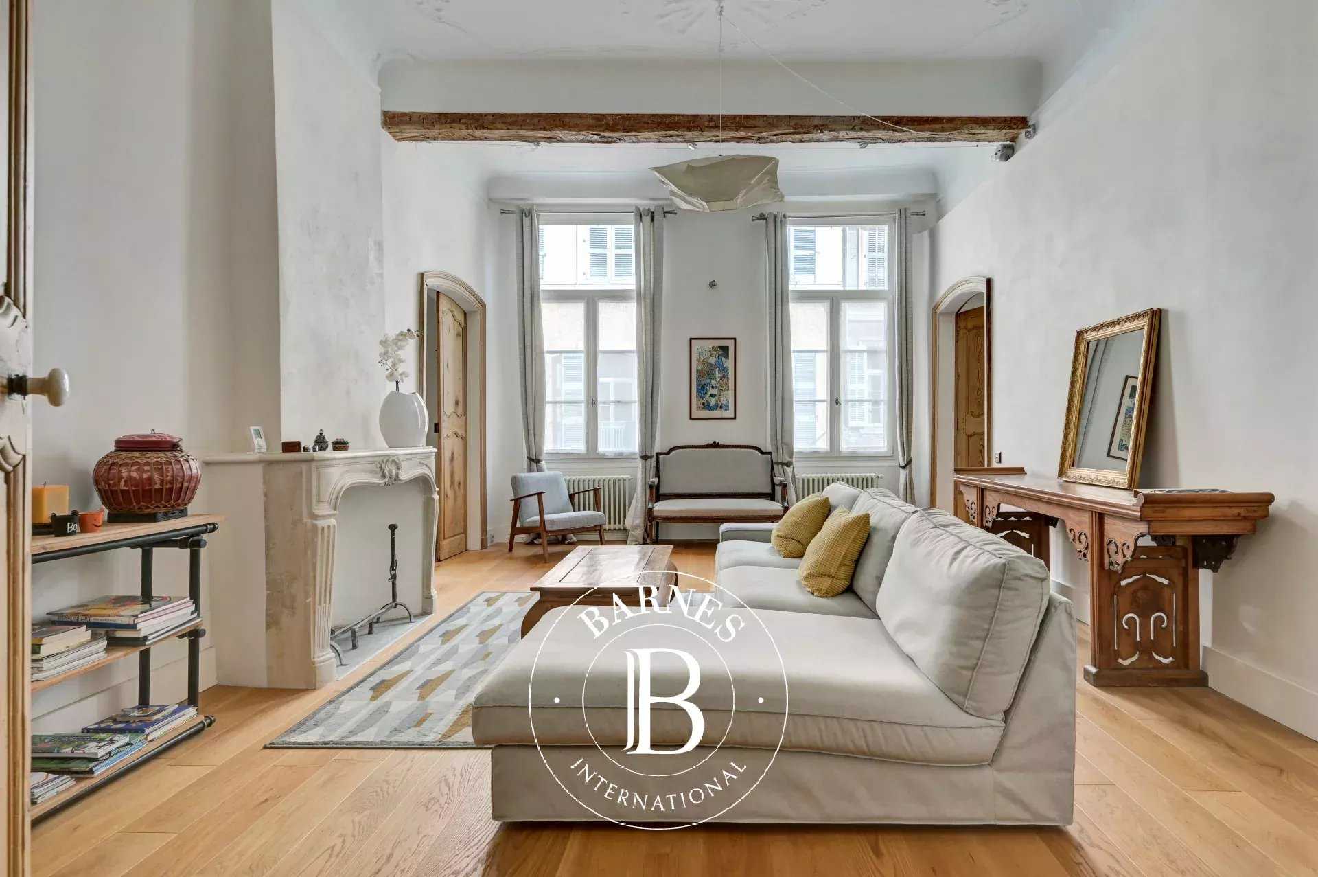 Apartment Aix-en-Provence  -  ref 83687937 (picture 1)