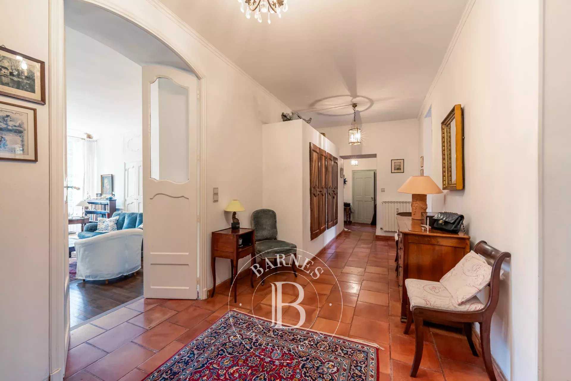 Apartment Aix-en-Provence  -  ref 84163435 (picture 2)