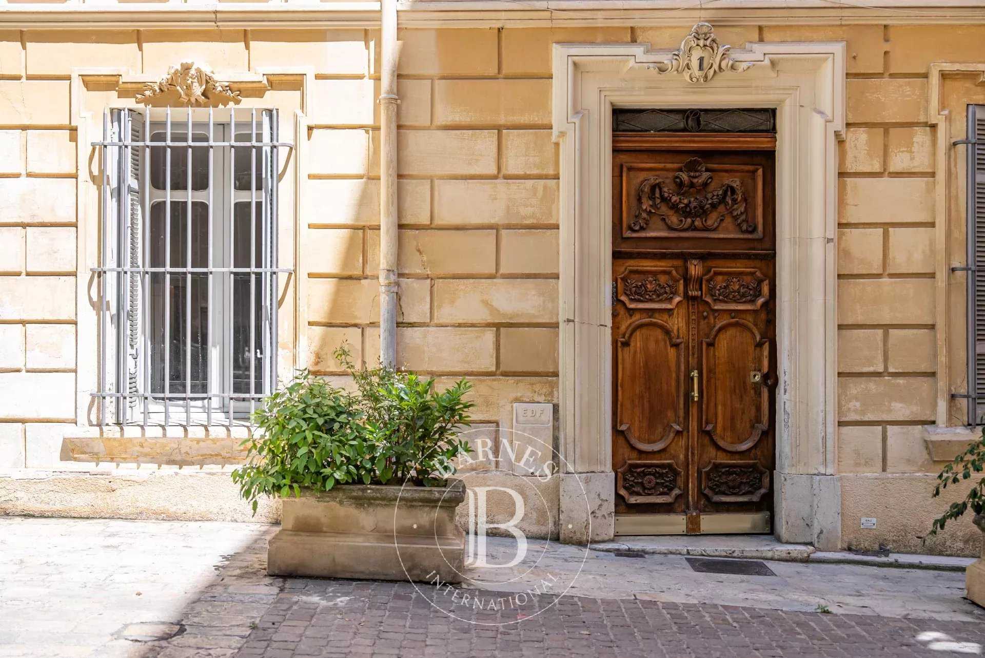 Townhouse Aix-en-Provence  -  ref 84673931 (picture 2)