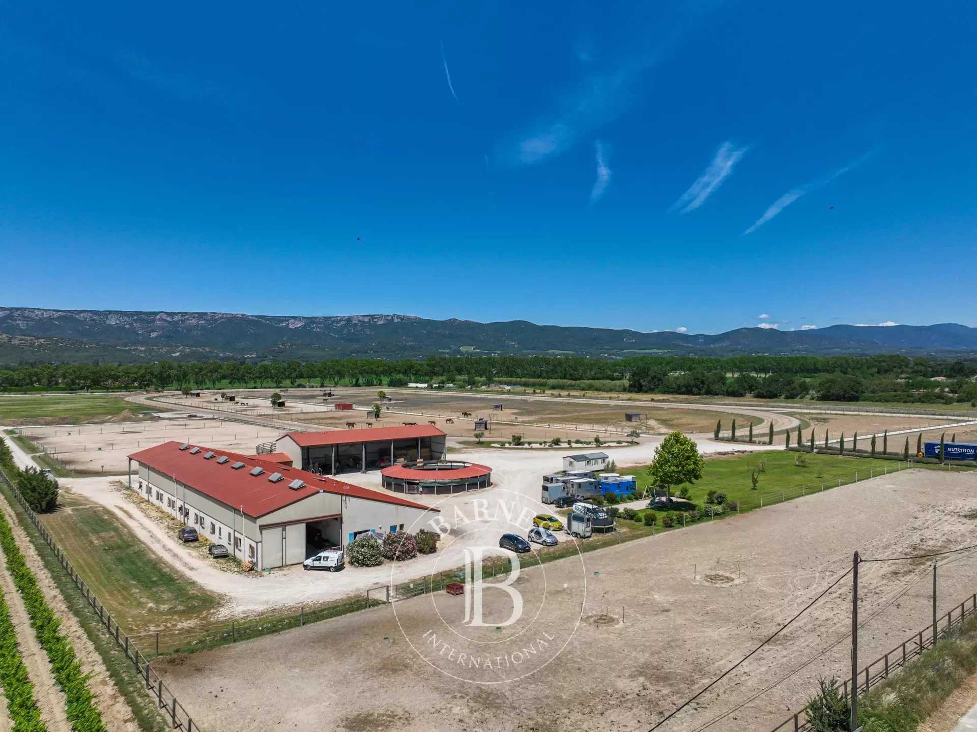 Domaine équestre Charleval  -  ref 85040195 (picture 3)