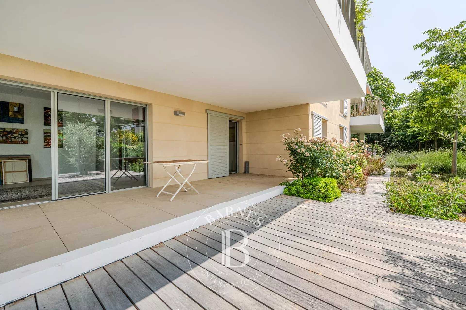 Apartment Aix-en-Provence  -  ref 86017844 (picture 2)