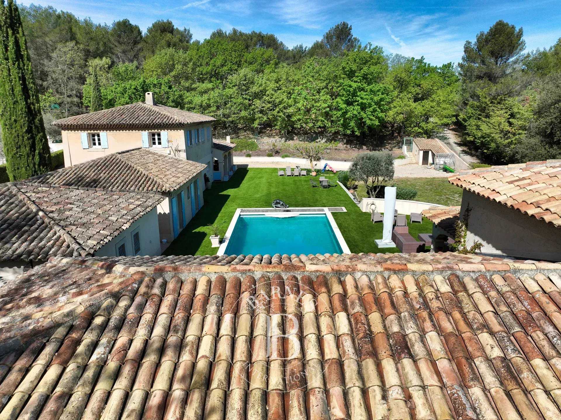 Villa Aix-en-Provence  -  ref 82345661 (picture 1)
