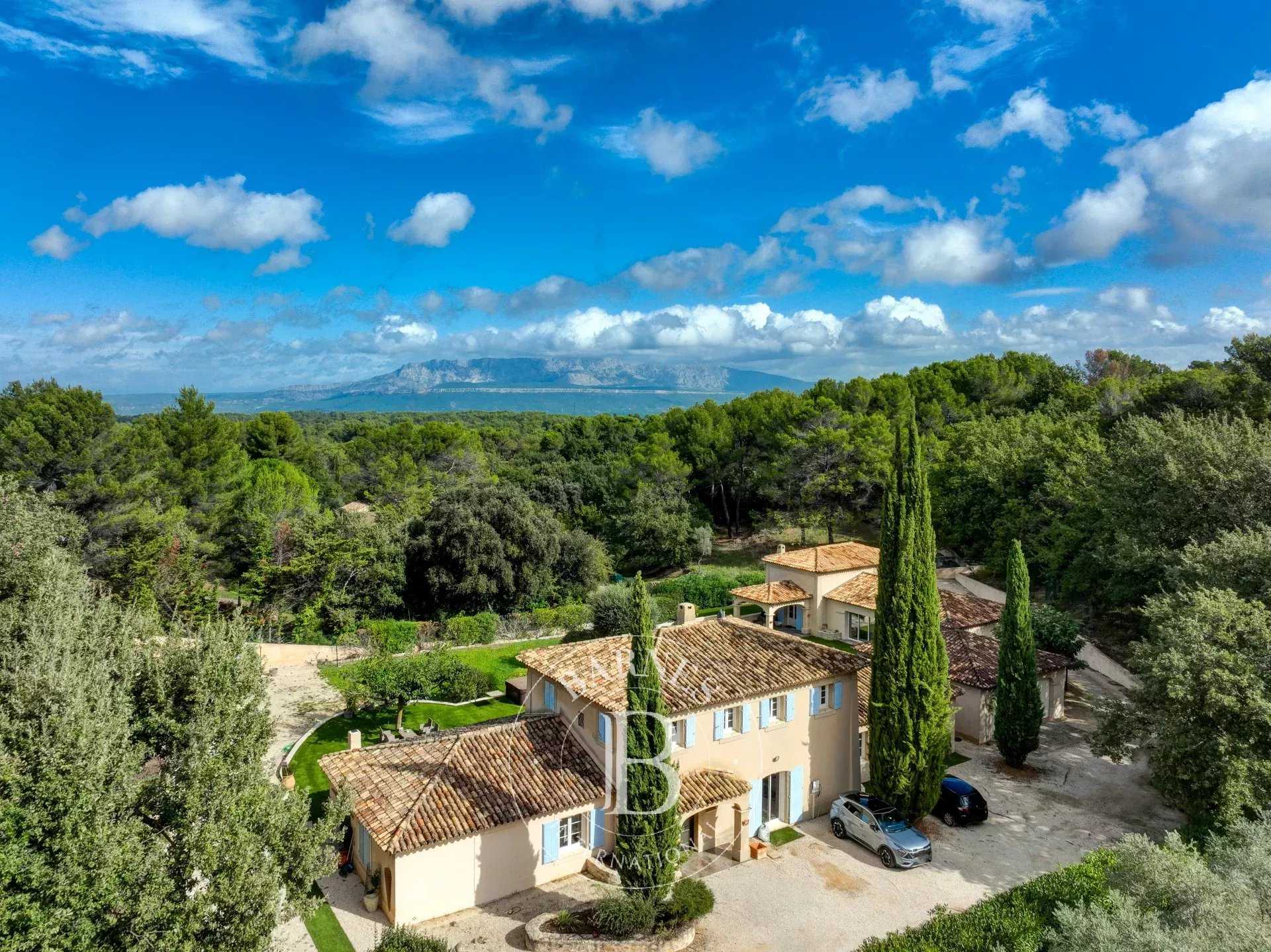Villa Aix-en-Provence  -  ref 82345661 (picture 1)