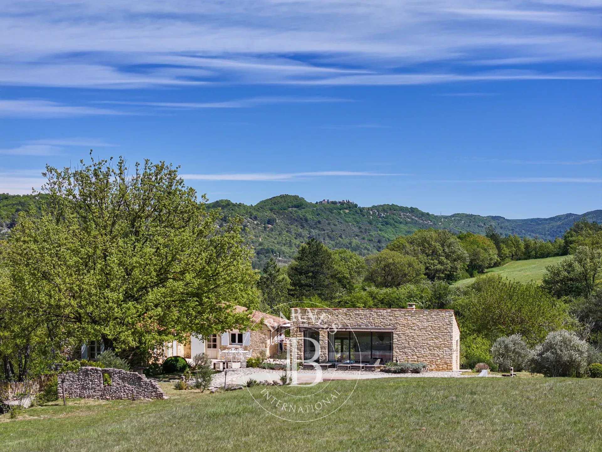 Mas Céreste-en-Luberon  -  ref 84623362 (picture 2)