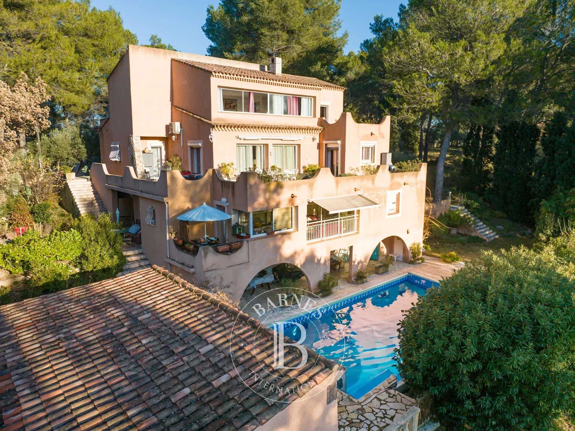 House Aix-en-Provence  -  ref 83837298 (picture 1)
