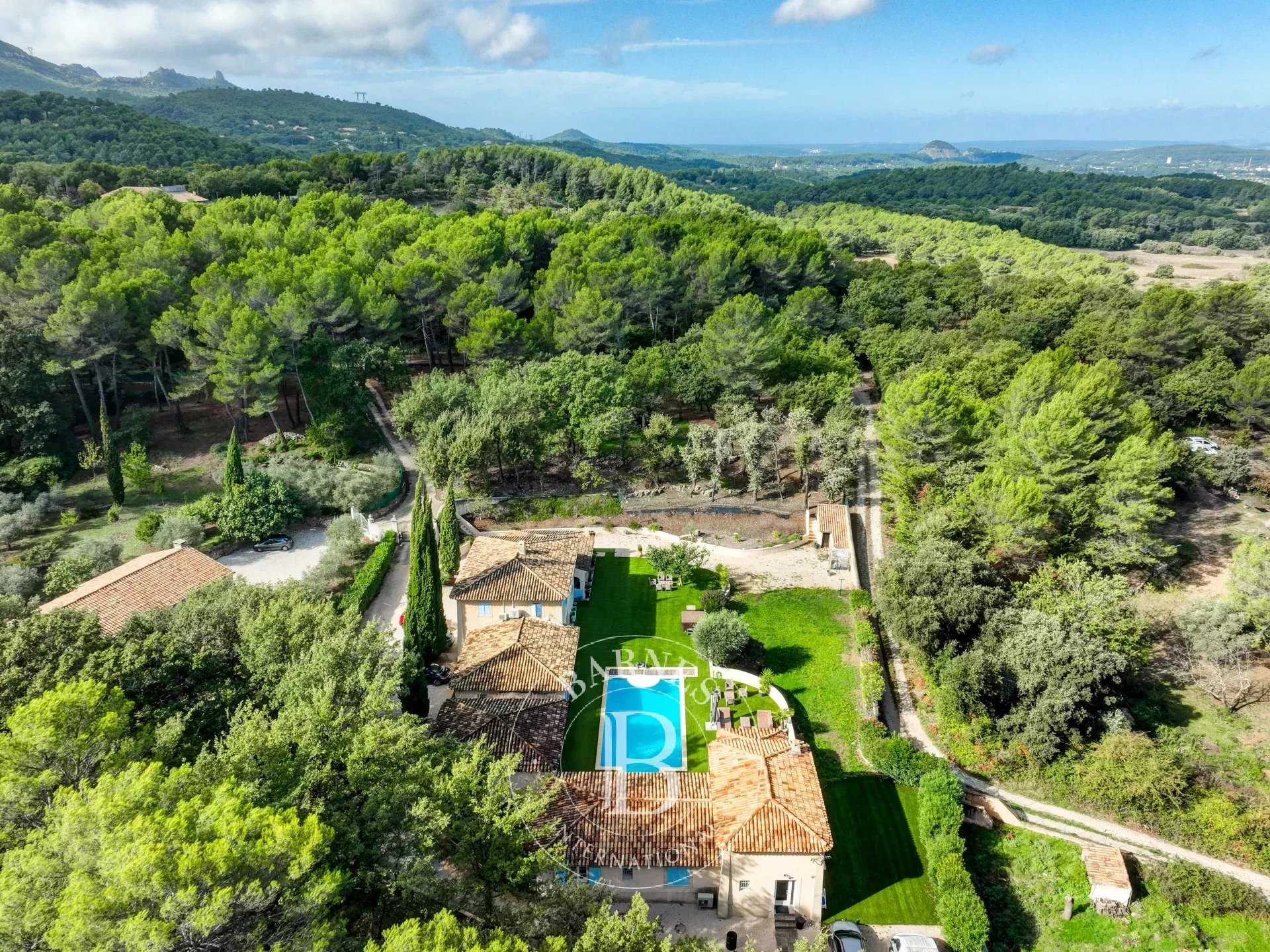 Villa Aix-en-Provence  -  ref 82345661 (picture 2)