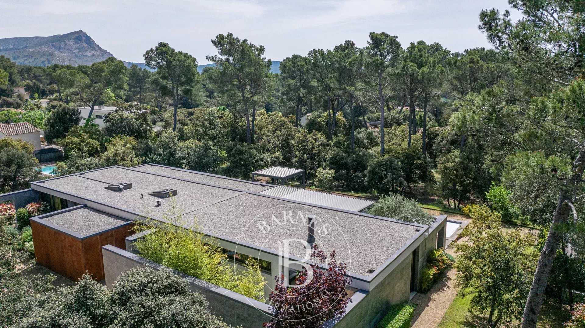 House Aix-en-Provence  -  ref 85885833 (picture 2)