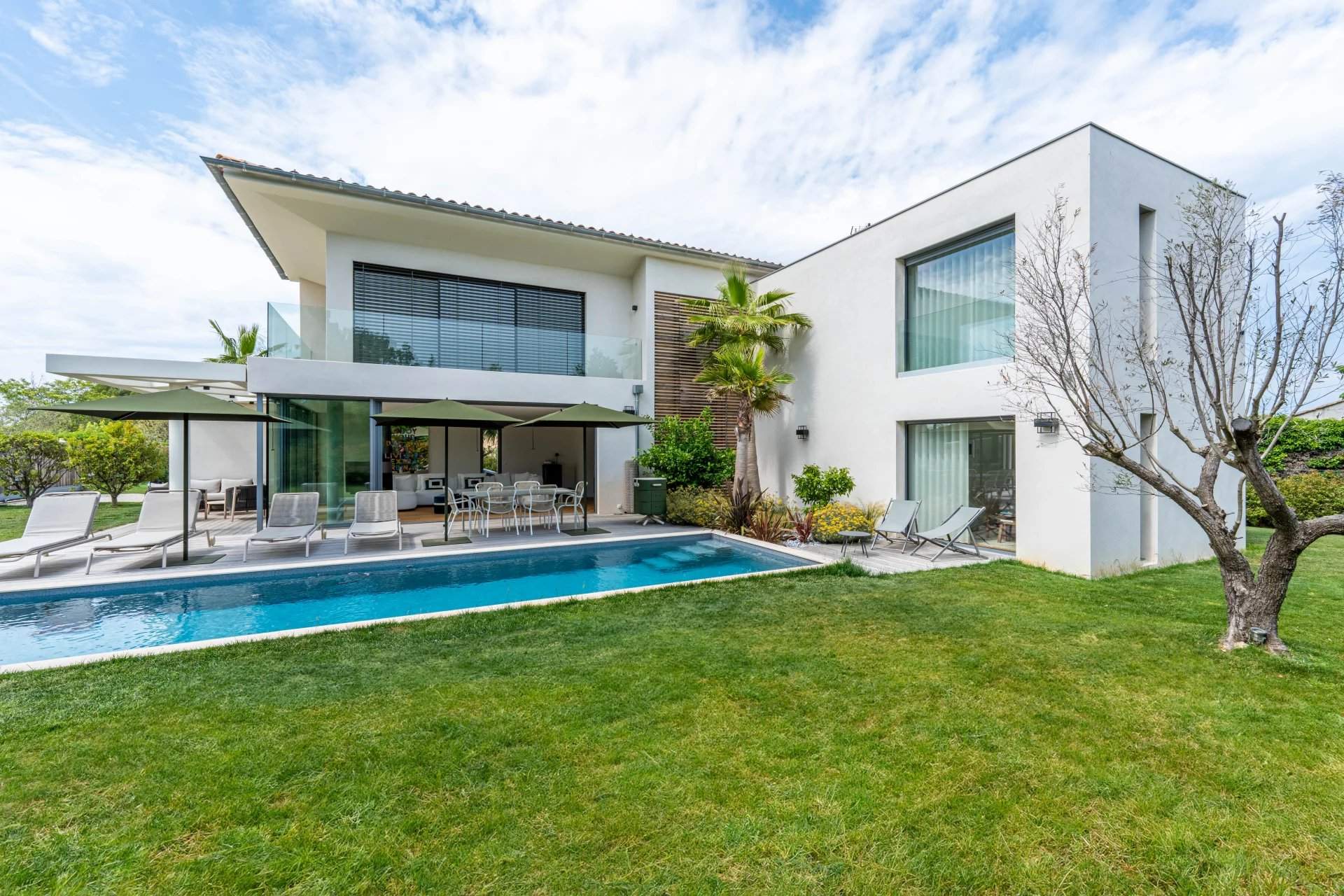 Aix-en-Provence  - Villa 6 Pi&egrave;ces 4 Chambres - picture 3