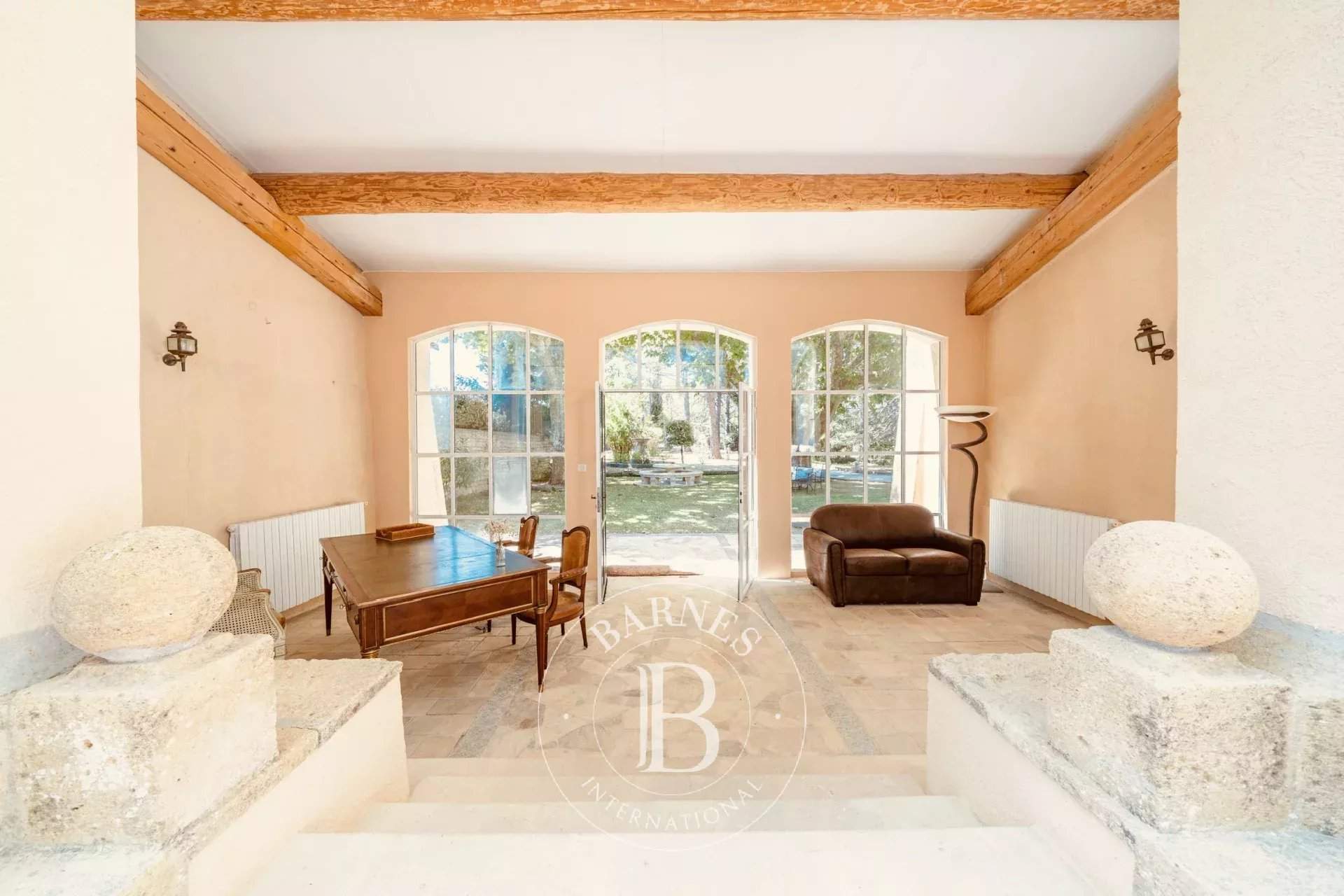 Aix-en-Provence  - Maison 7 Pi&egrave;ces 5 Chambres - picture 15