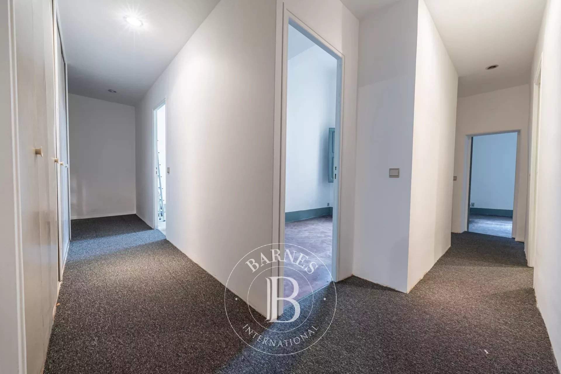 Aix-en-Provence  - Apartment 3 Bedrooms - picture 12