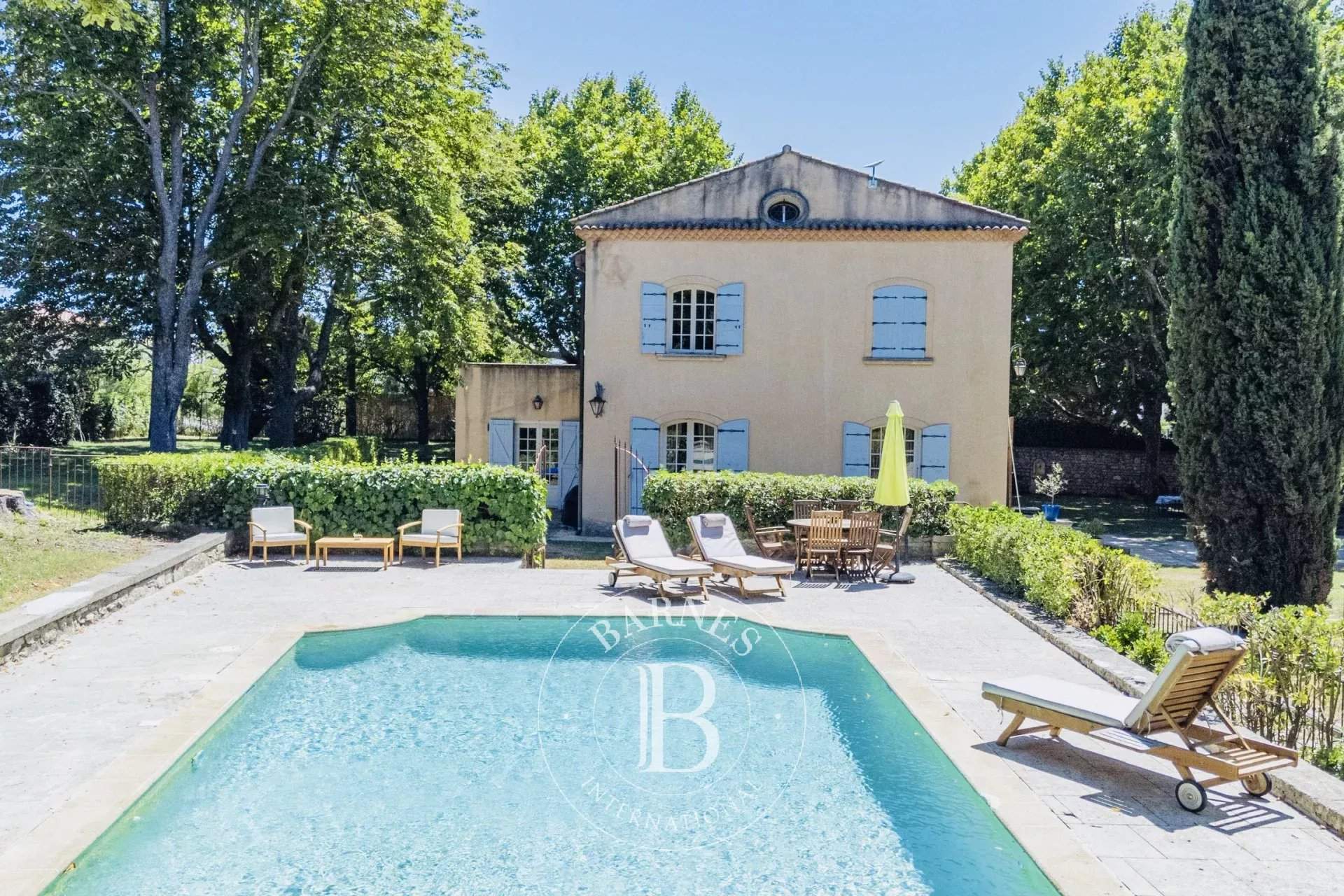 Aix-en-Provence  - Maison 7 Pi&egrave;ces 5 Chambres - picture 4