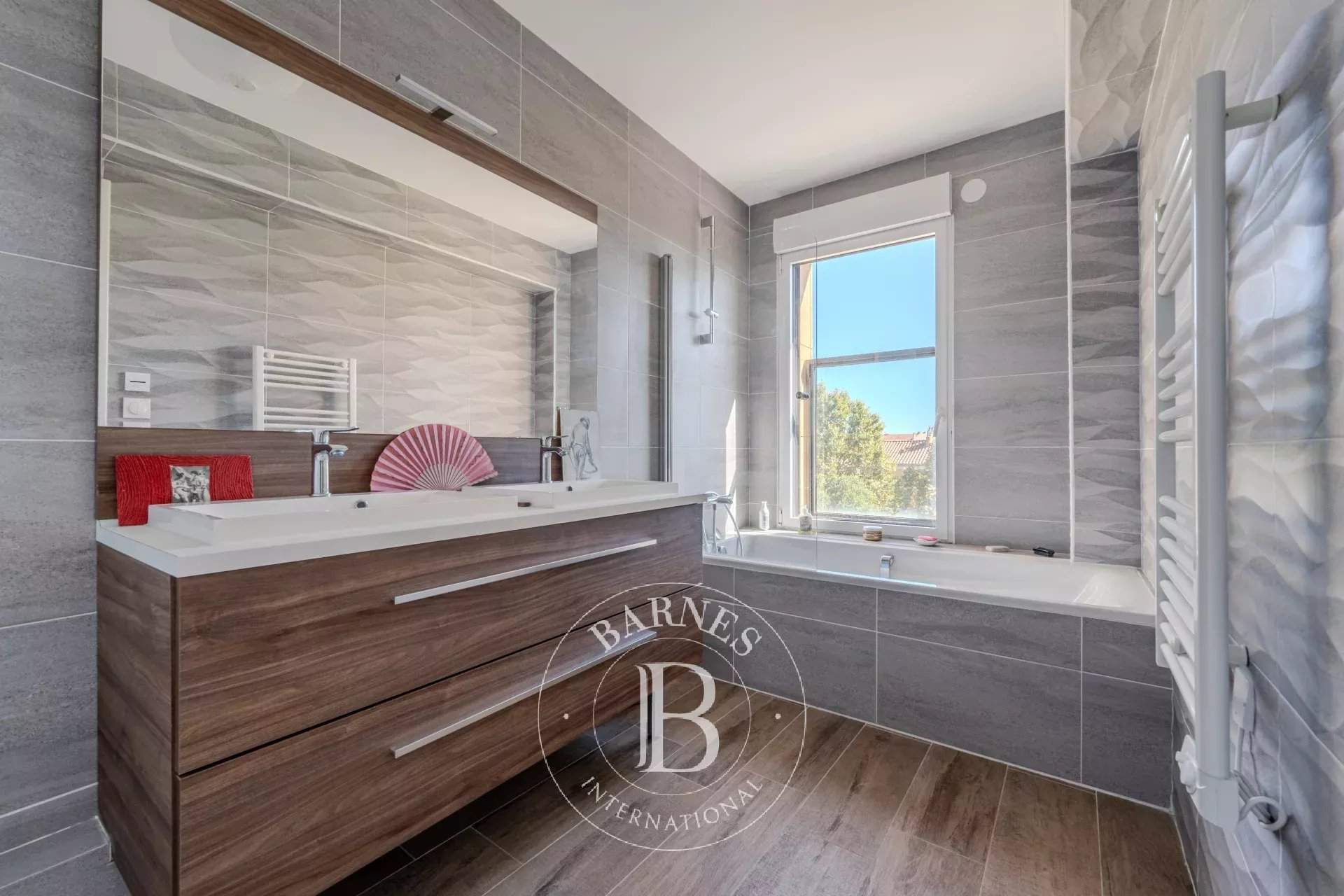 Aix-en-Provence  - Apartment 3 Bedrooms - picture 11