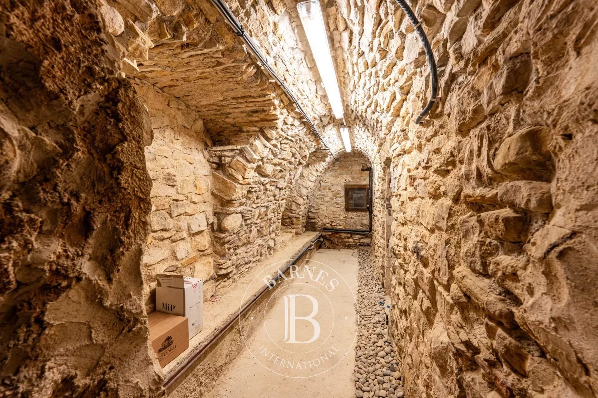 Céreste-en-Luberon  - Mas 7 Pièces 5 Chambres - picture 11