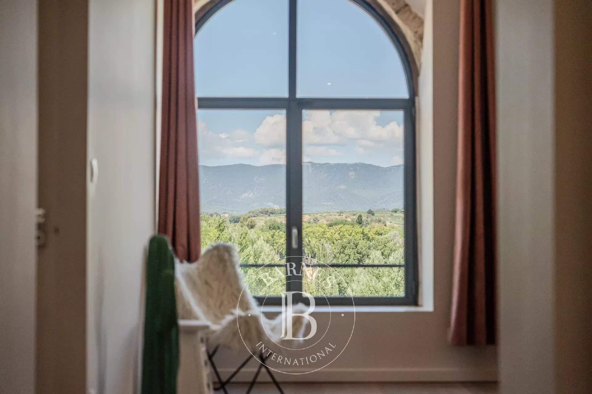 Lourmarin  - Property 4 Bedrooms - picture 14