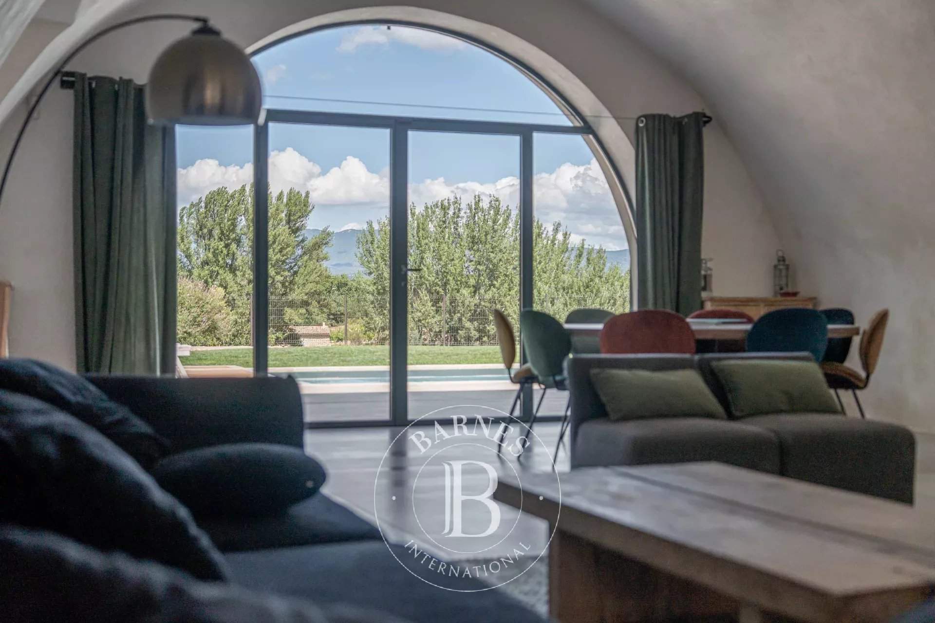 Lourmarin  - Property 4 Bedrooms - picture 7