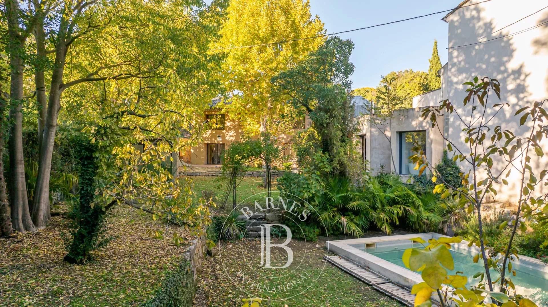 Aix-en-Provence  - Maison 7 Pièces 4 Chambres - picture 13