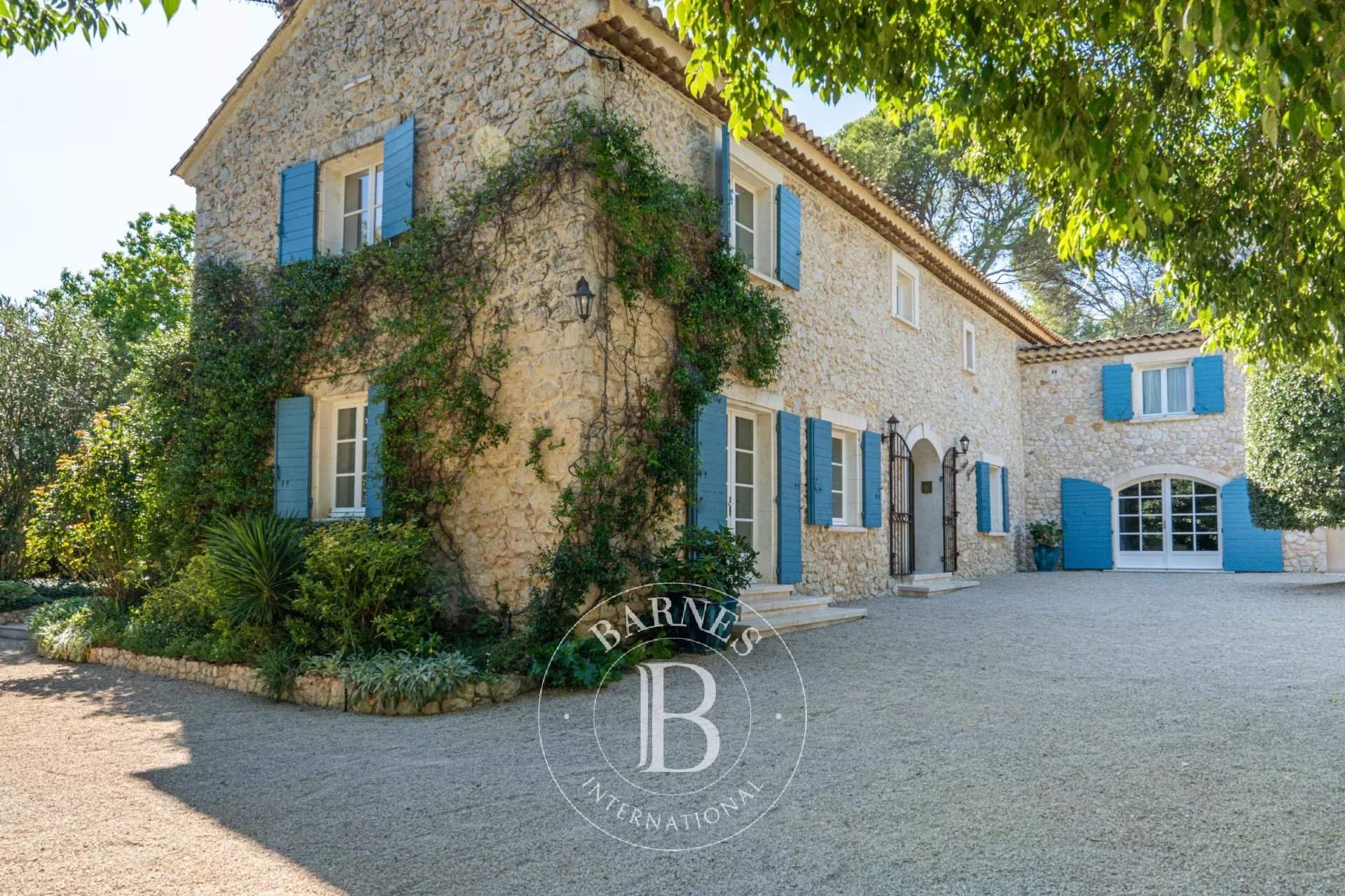 Aix-en-Provence  - House 6 Bedrooms - picture 1