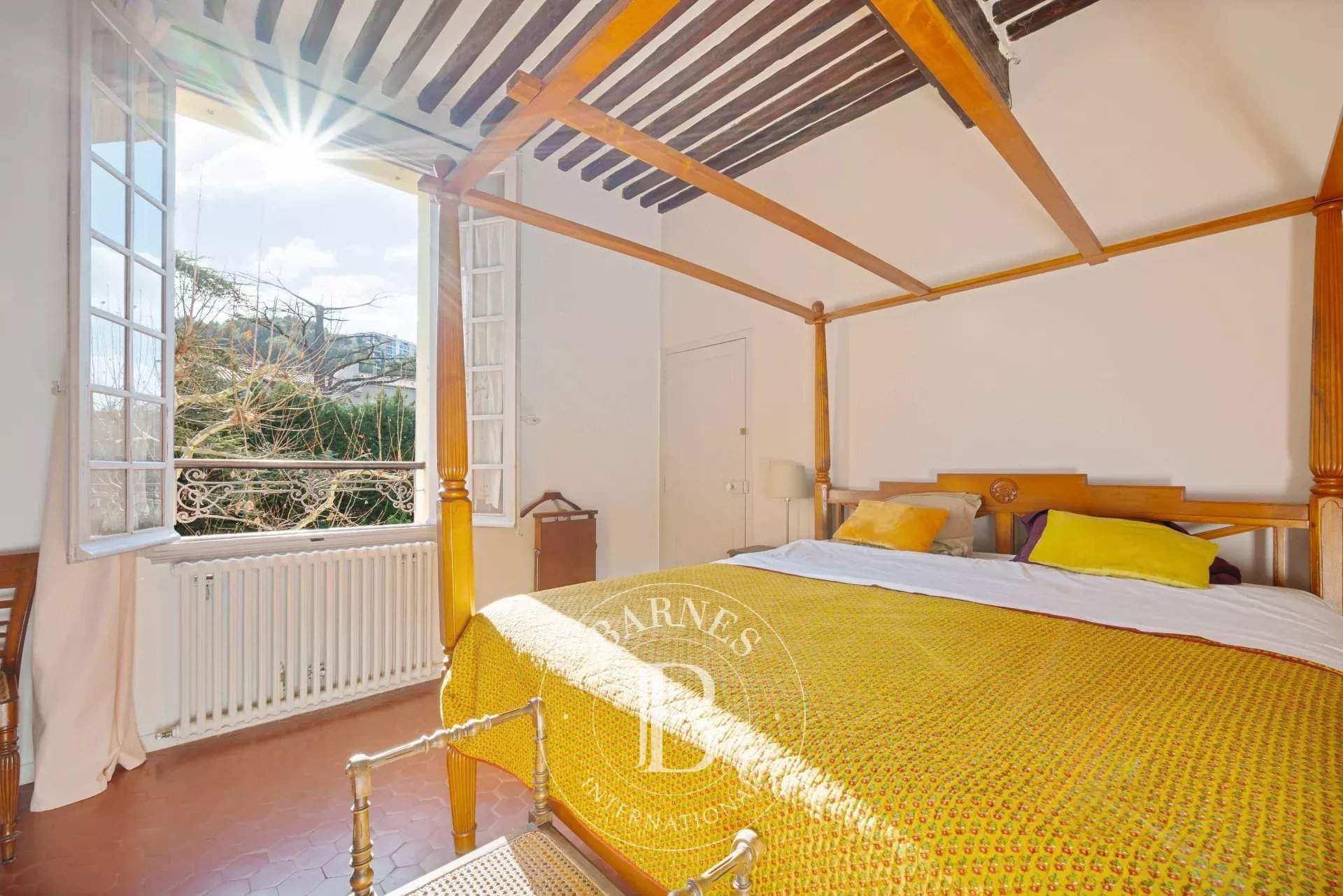 Aix-en-Provence  - Townhouse 8 Bedrooms - picture 12