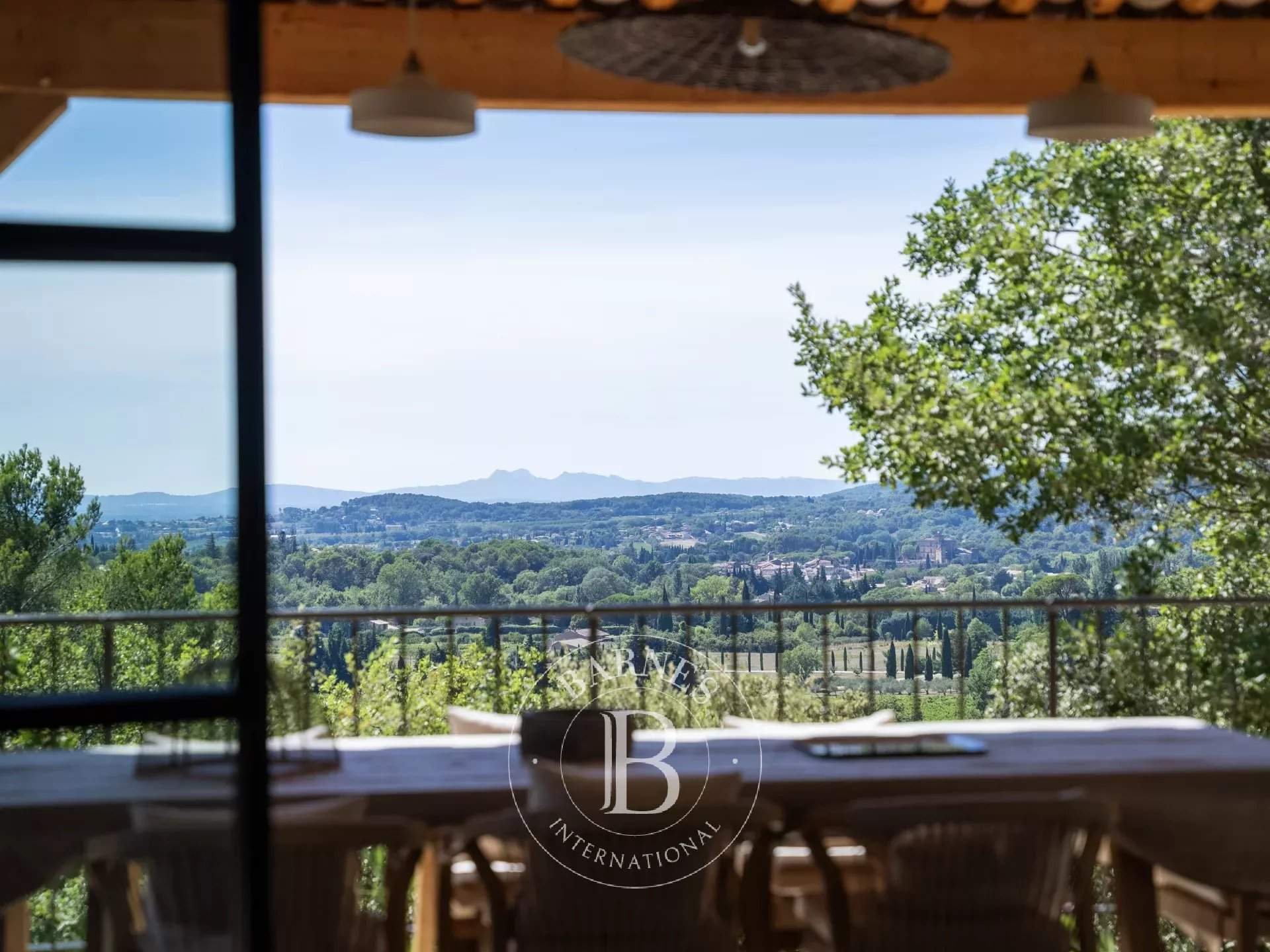 Lourmarin  - Property 5 Bedrooms - picture 11