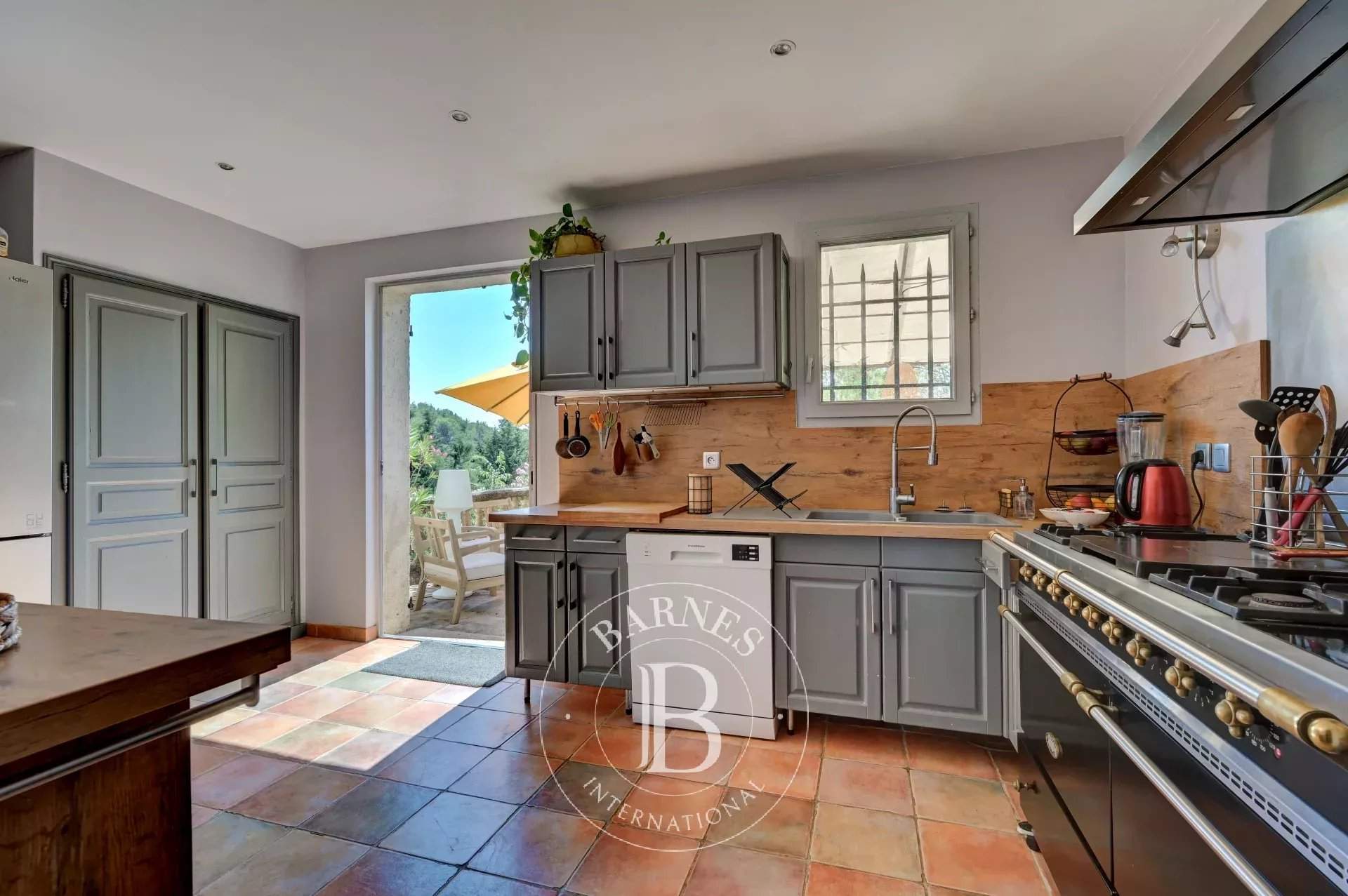 Aix-en-Provence  - House 4 Bedrooms - picture 11