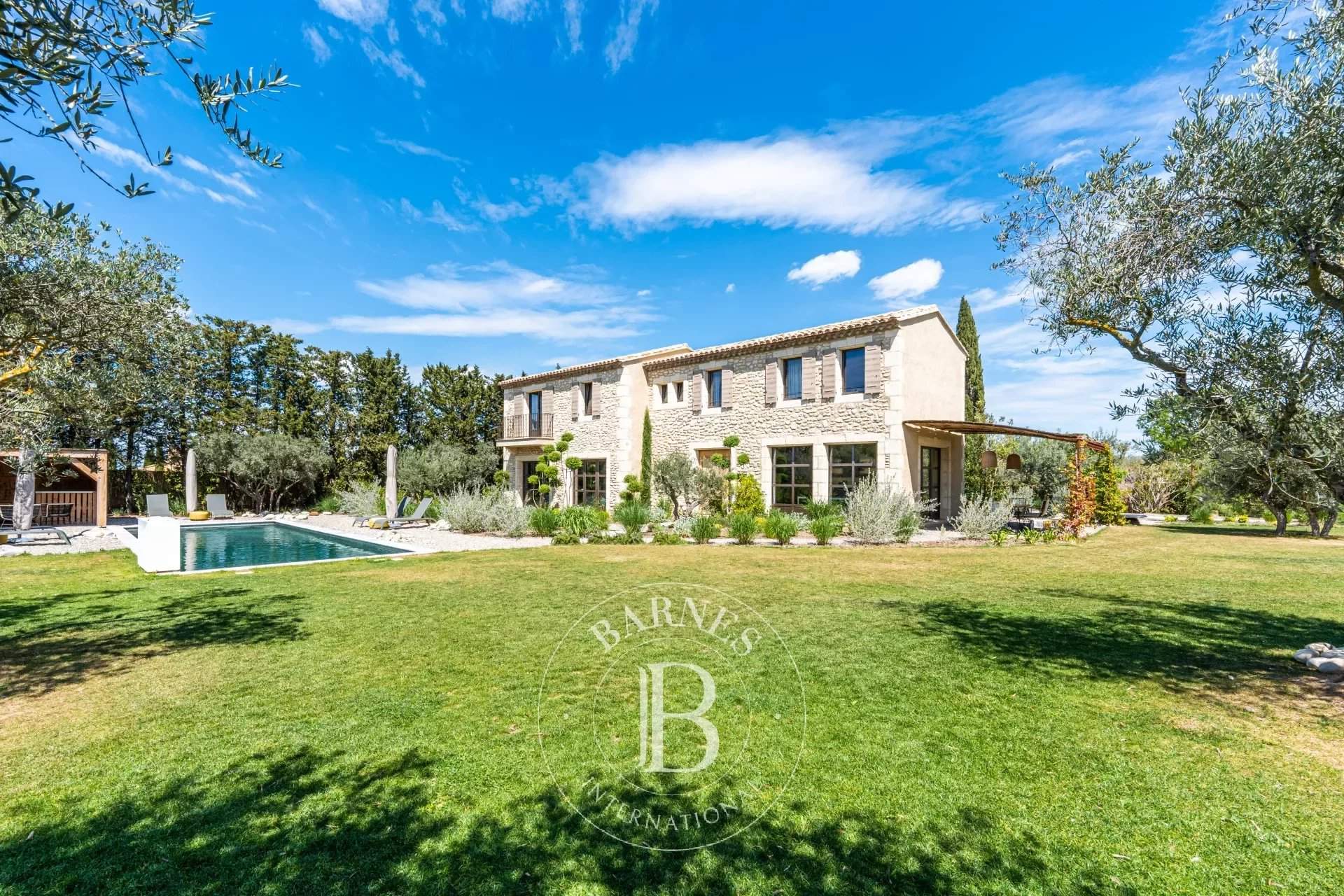 House for sale 4 Bedrooms 2906 sq ft Eygalières Alpilles € 3,990,000