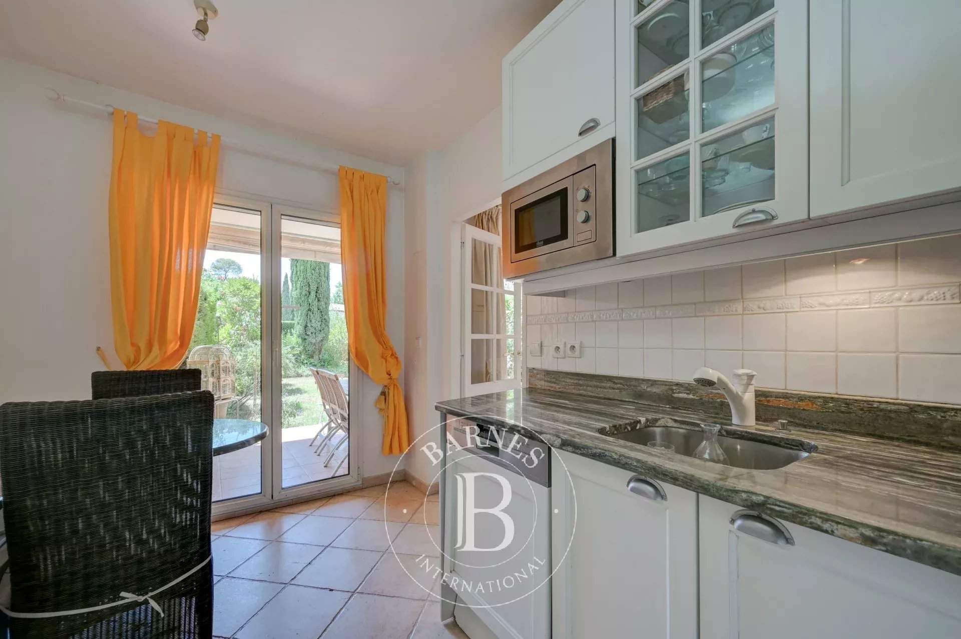 Aix-en-Provence  - Appartement 3 Pièces 2 Chambres - picture 8