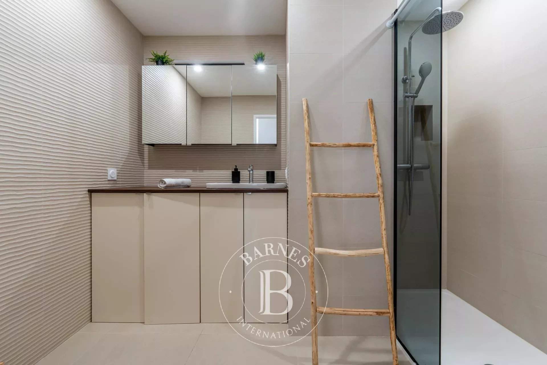 Aix-en-Provence  - Appartement 3 Pi&egrave;ces 2 Chambres - picture 10