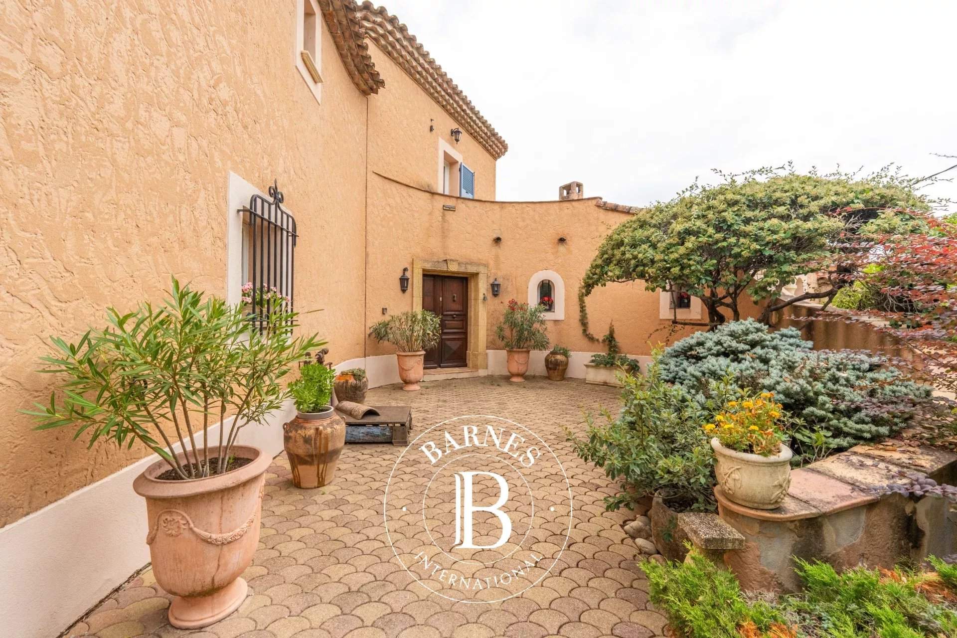 Aix-en-Provence  - House 5 Bedrooms - picture 20