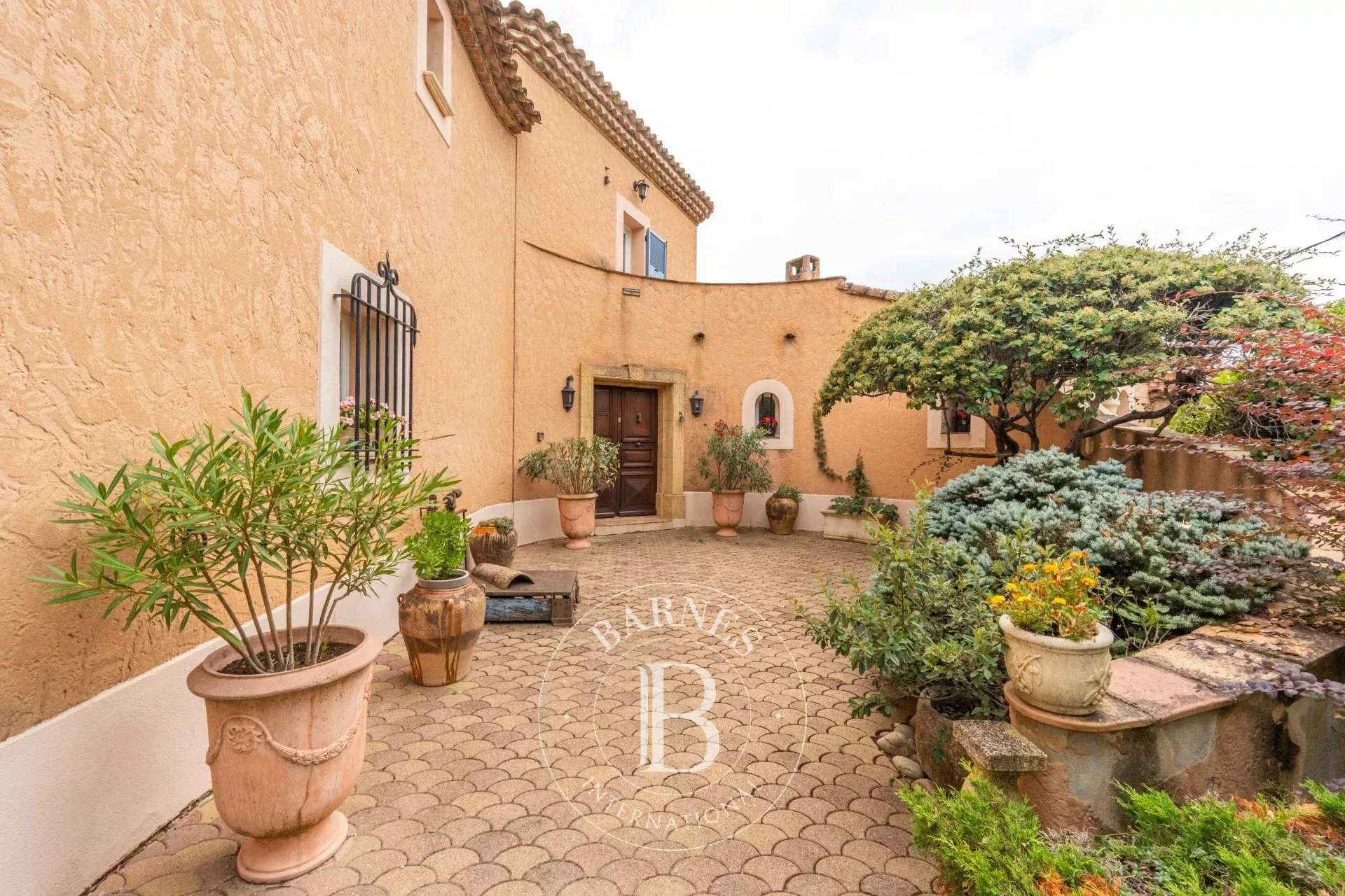 Aix-en-Provence  - House 5 Bedrooms - picture 20