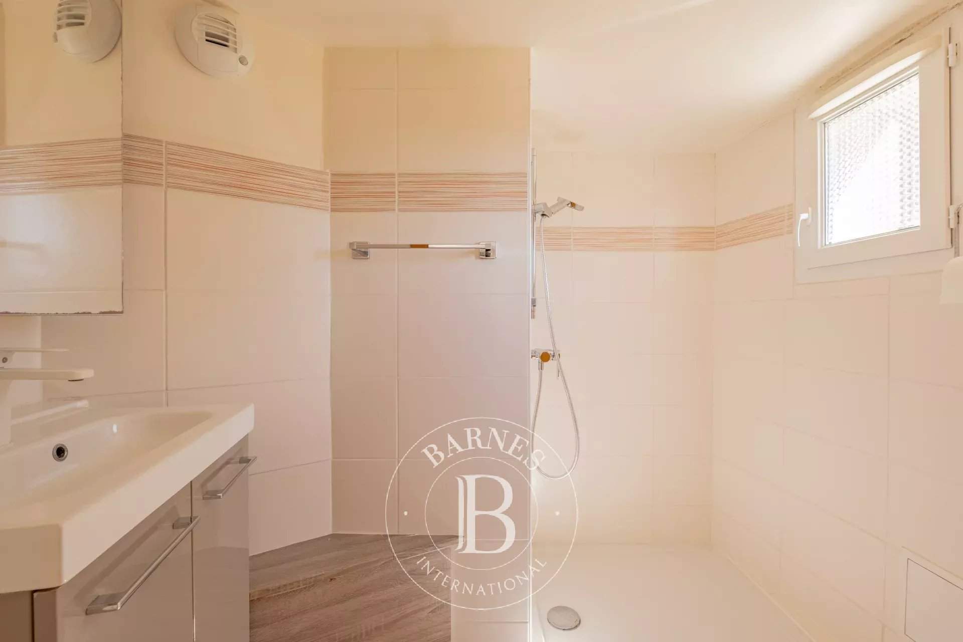 Aix-en-Provence  - House 4 Bedrooms - picture 20