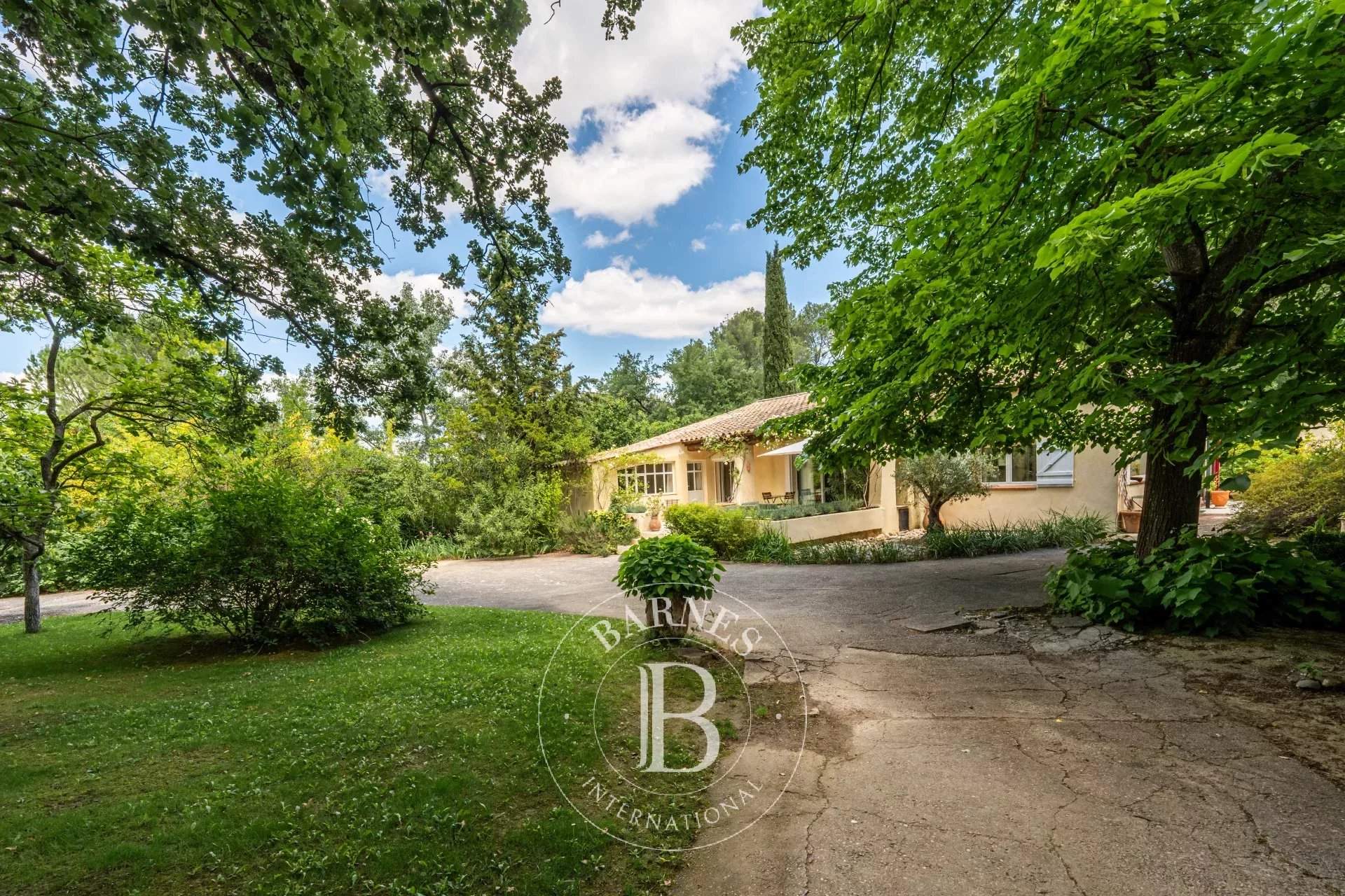 Aix-en-Provence  - House 4 Bedrooms - picture 6