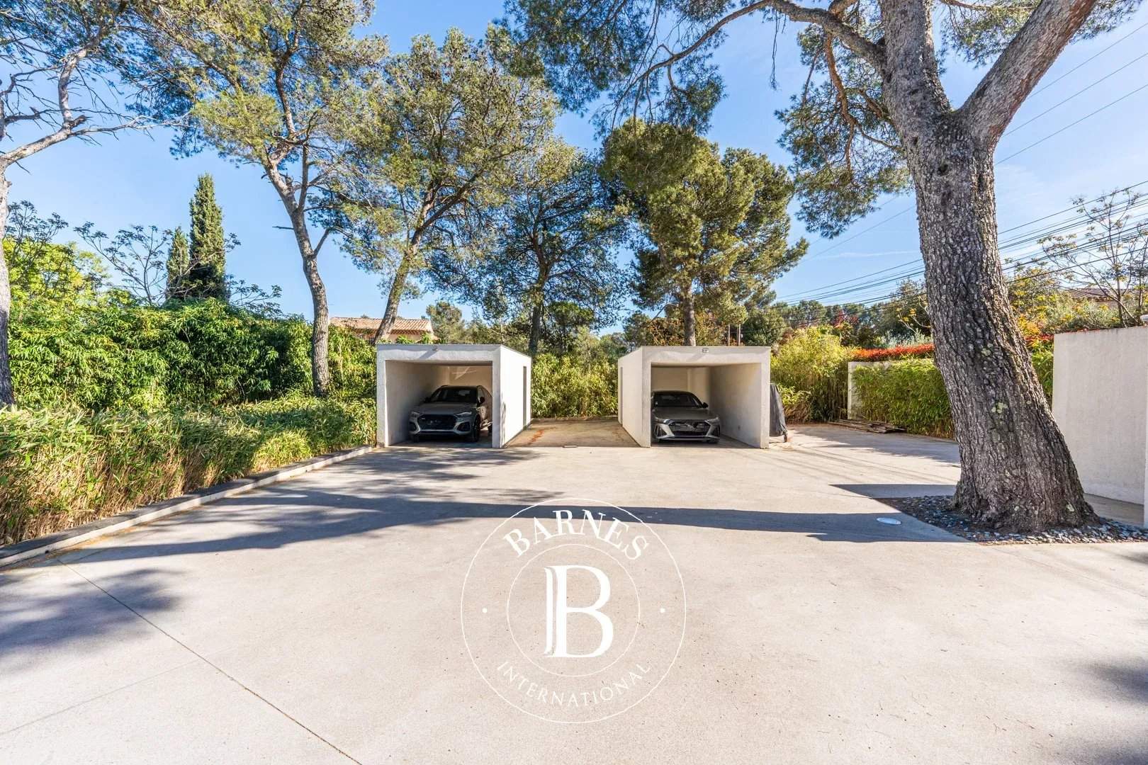 Aix-en-Provence  - Villa 10 Pi&egrave;ces 5 Chambres - picture 7