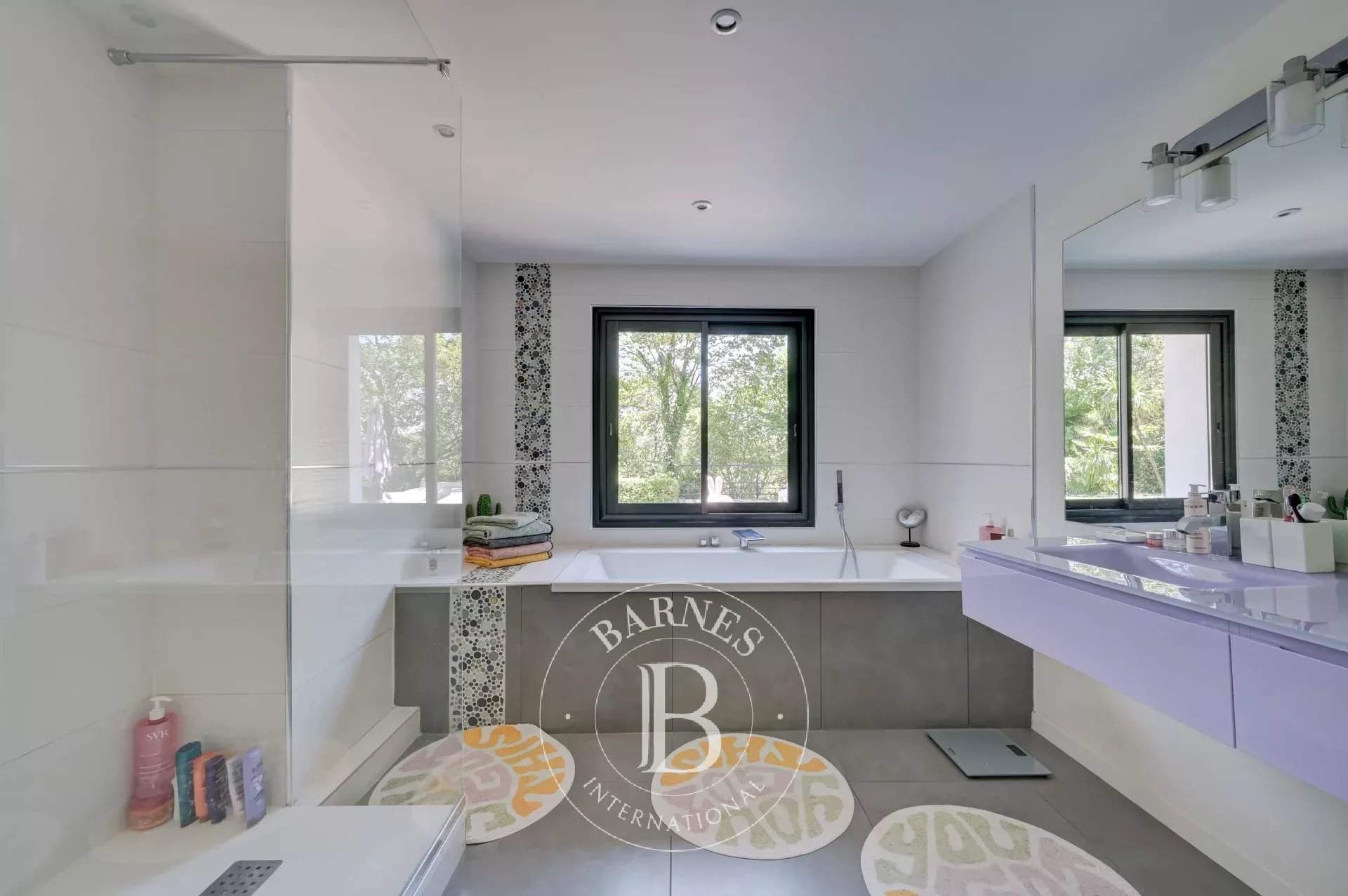 Aix-en-Provence  - House 5 Bedrooms - picture 12