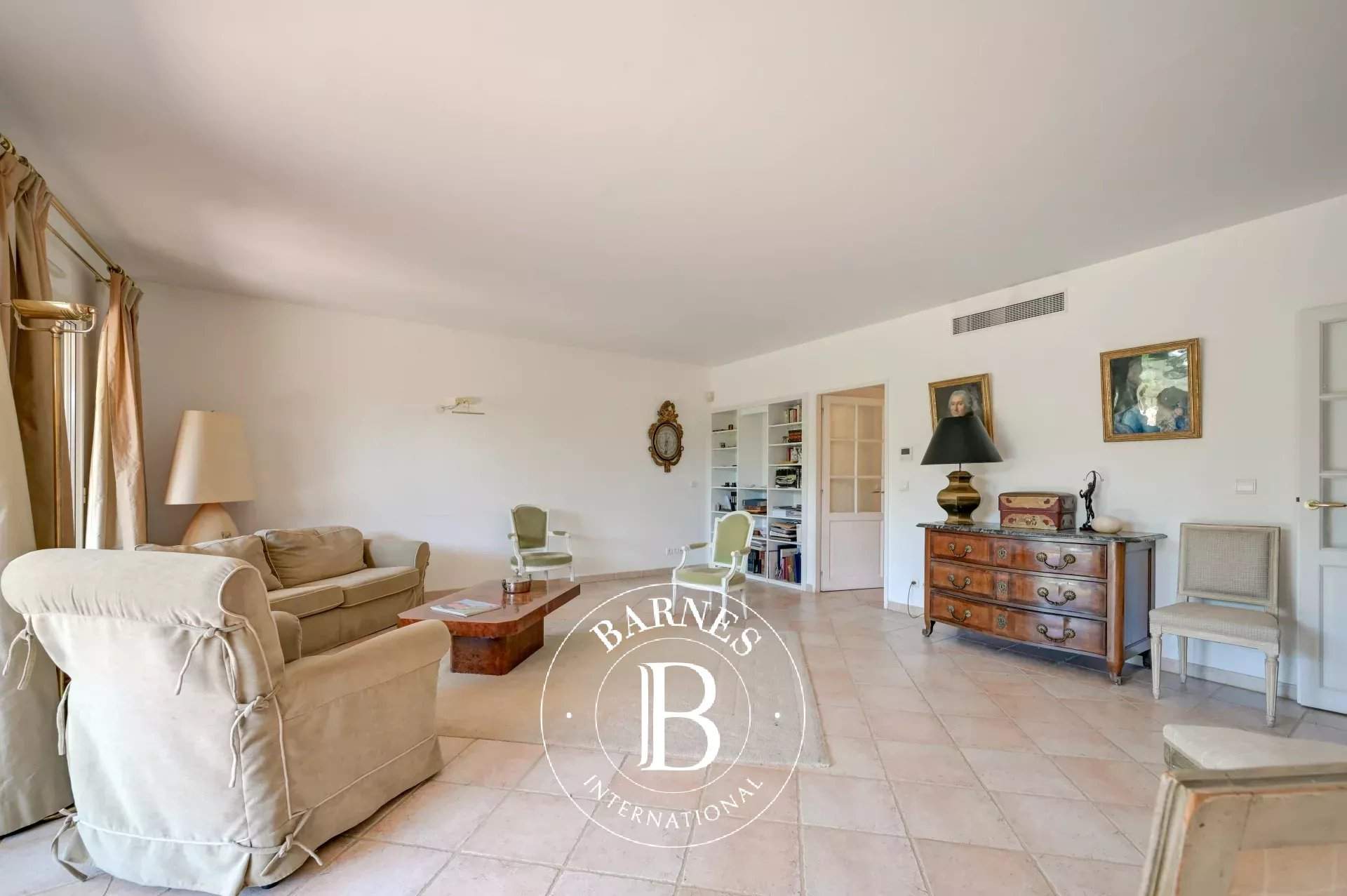 Aix-en-Provence  - Apartment 2 Bedrooms - picture 12