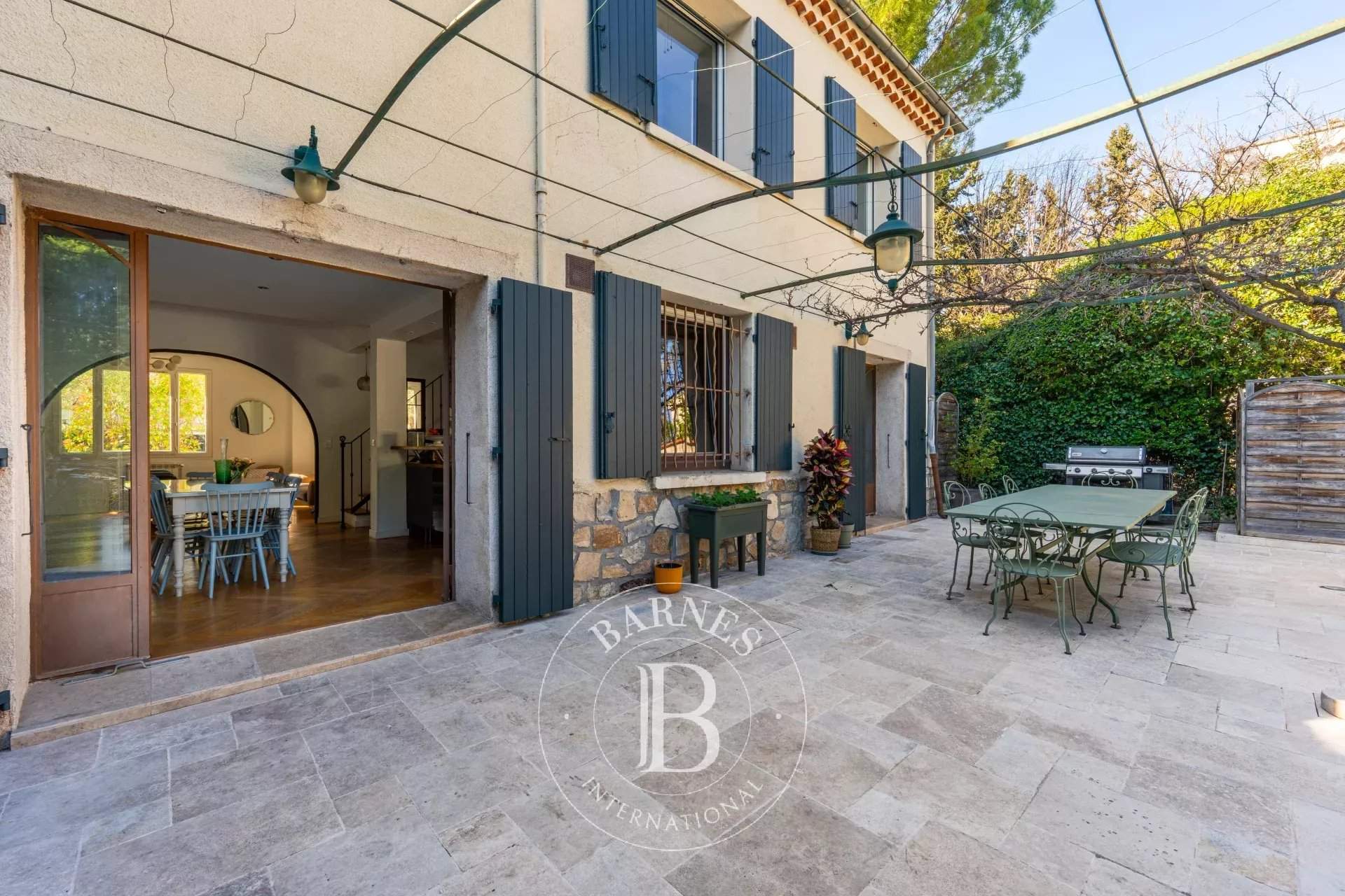 Aix-en-Provence  - Maison 7 Pi&egrave;ces 5 Chambres - picture 5