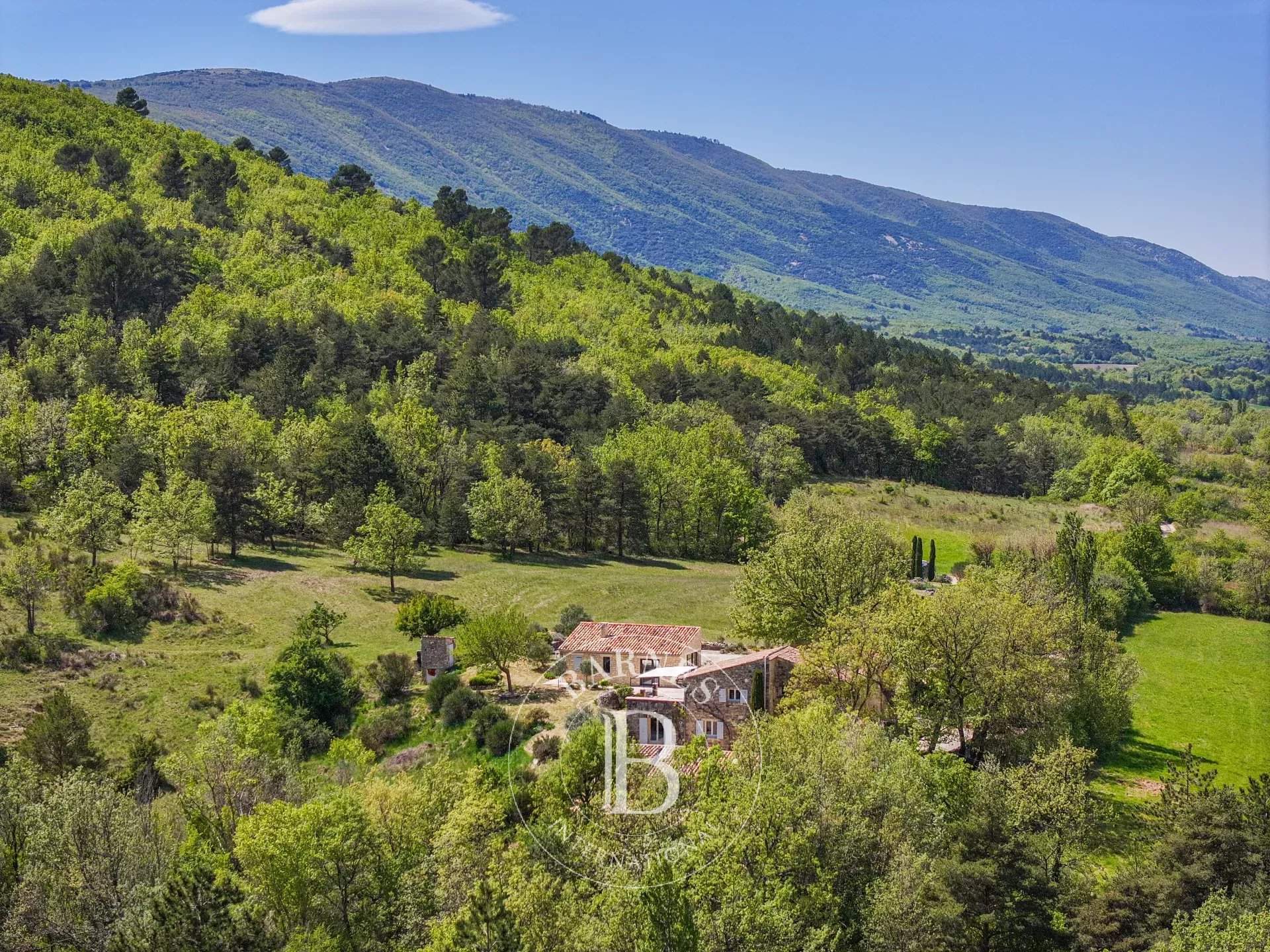 Céreste-en-Luberon  - Mas 7 Pi&egrave;ces 5 Chambres - picture 19
