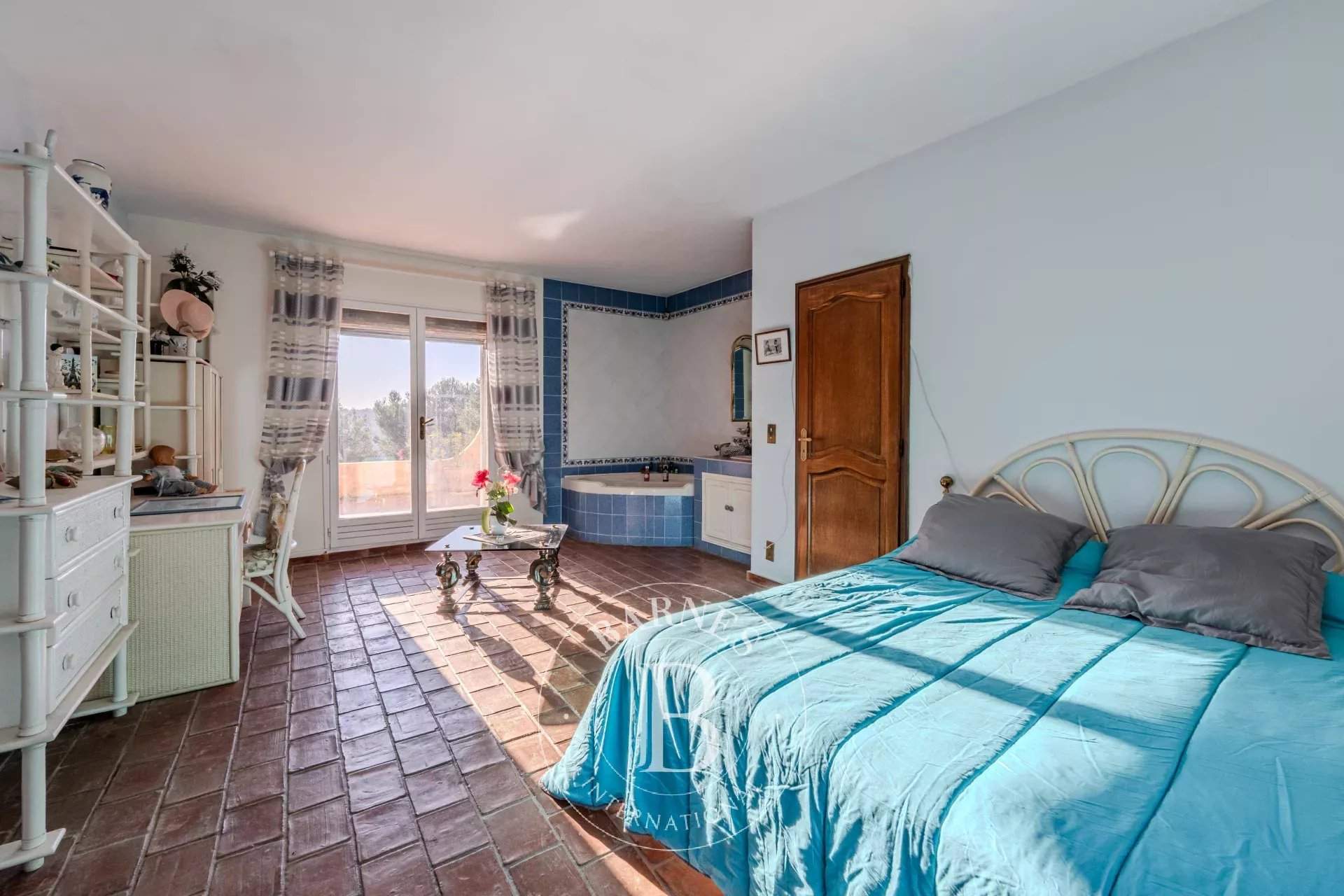 Aix-en-Provence  - House 6 Bedrooms - picture 17